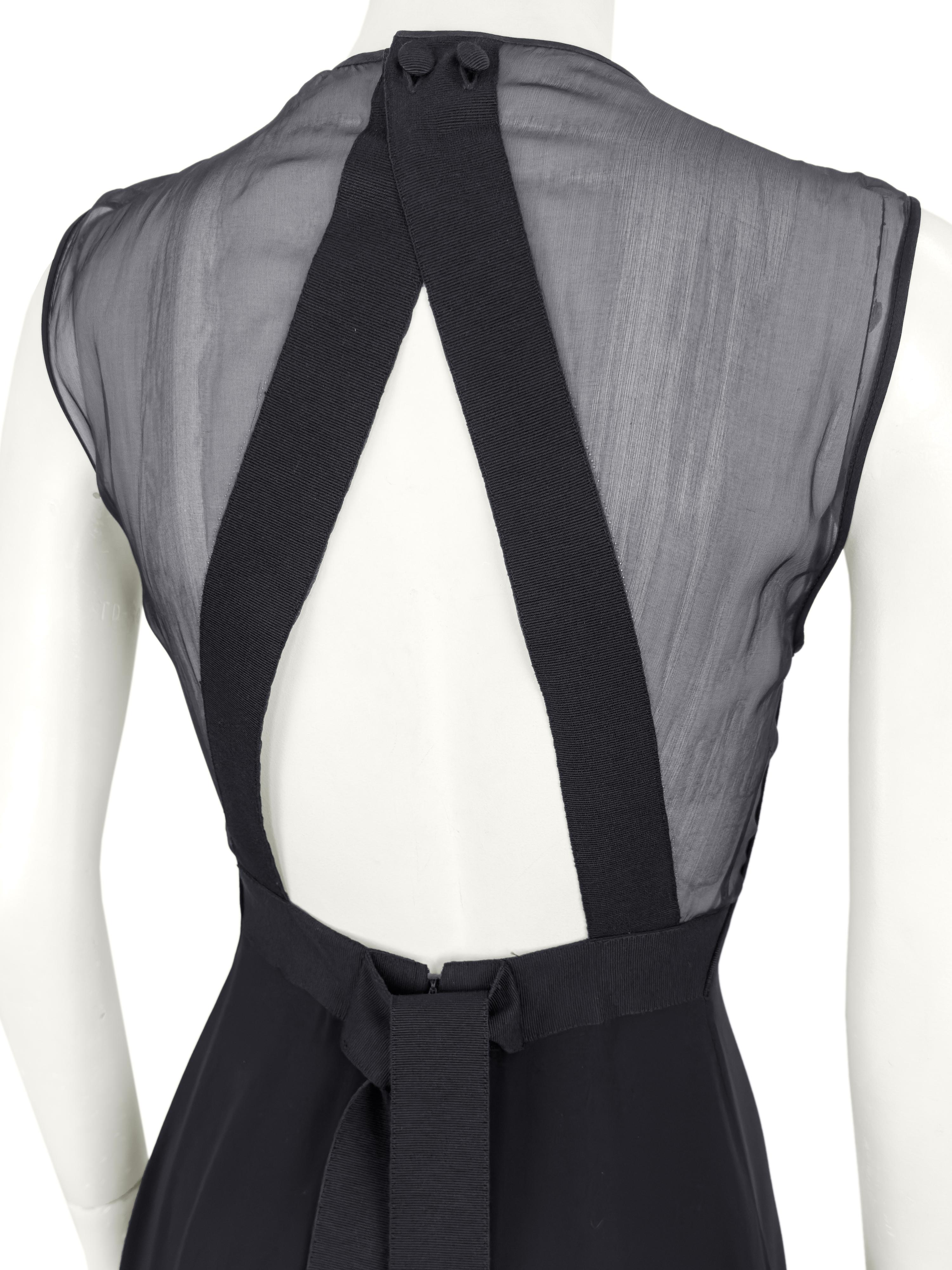 Giorgio Armani anni '90, abito nero senza maniche con pannelli trasparenti e schiena scoperta In condizioni buone in vendita a Toronto, Ontario