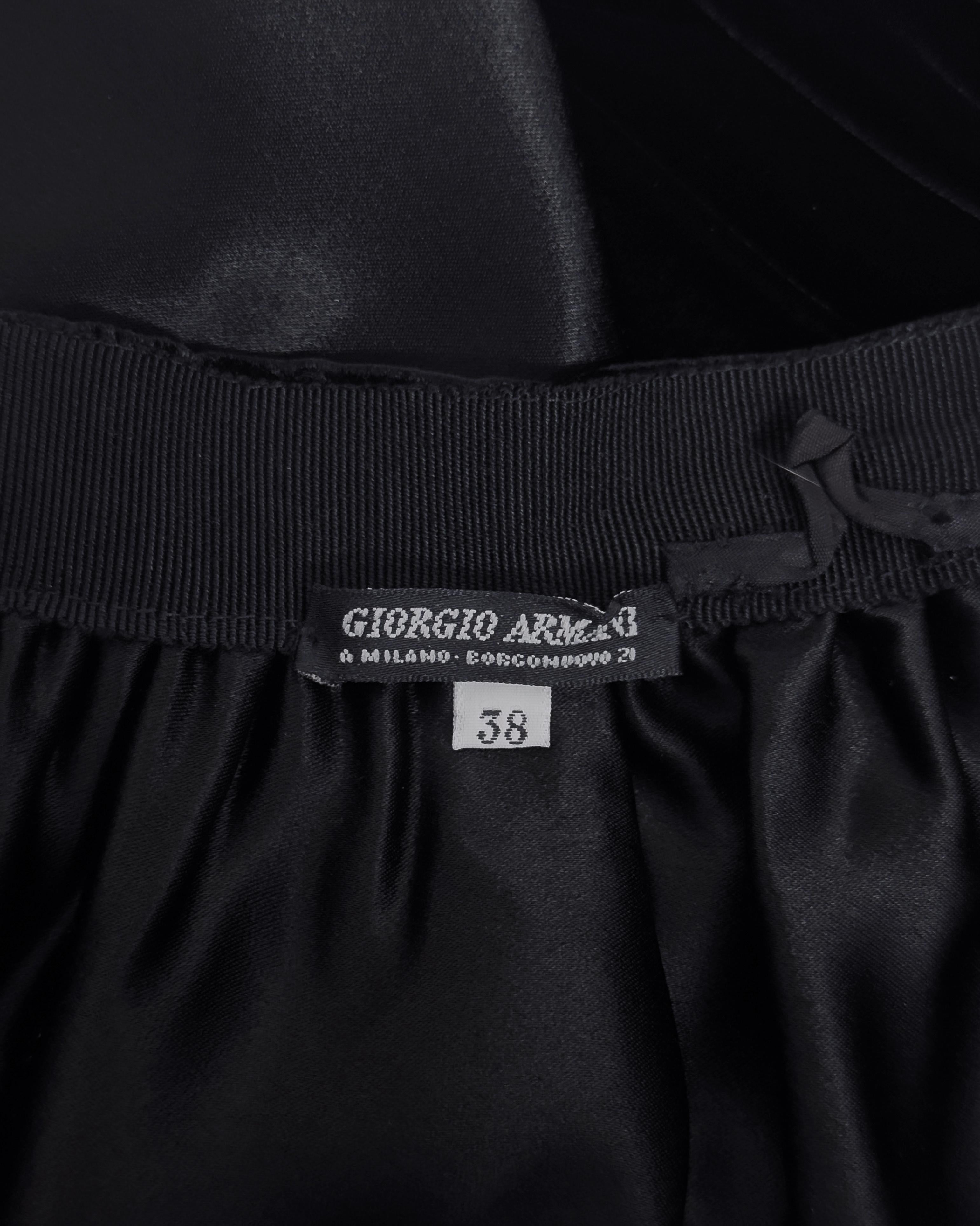 Conjunto de falda y body de terciopelo negro y transparencias Giorgio Armani, años 90 en venta 1