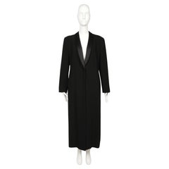 Cappotto smoking anni '90 in lana nera di Giorgio Armani con finiture in raso e cordoncino