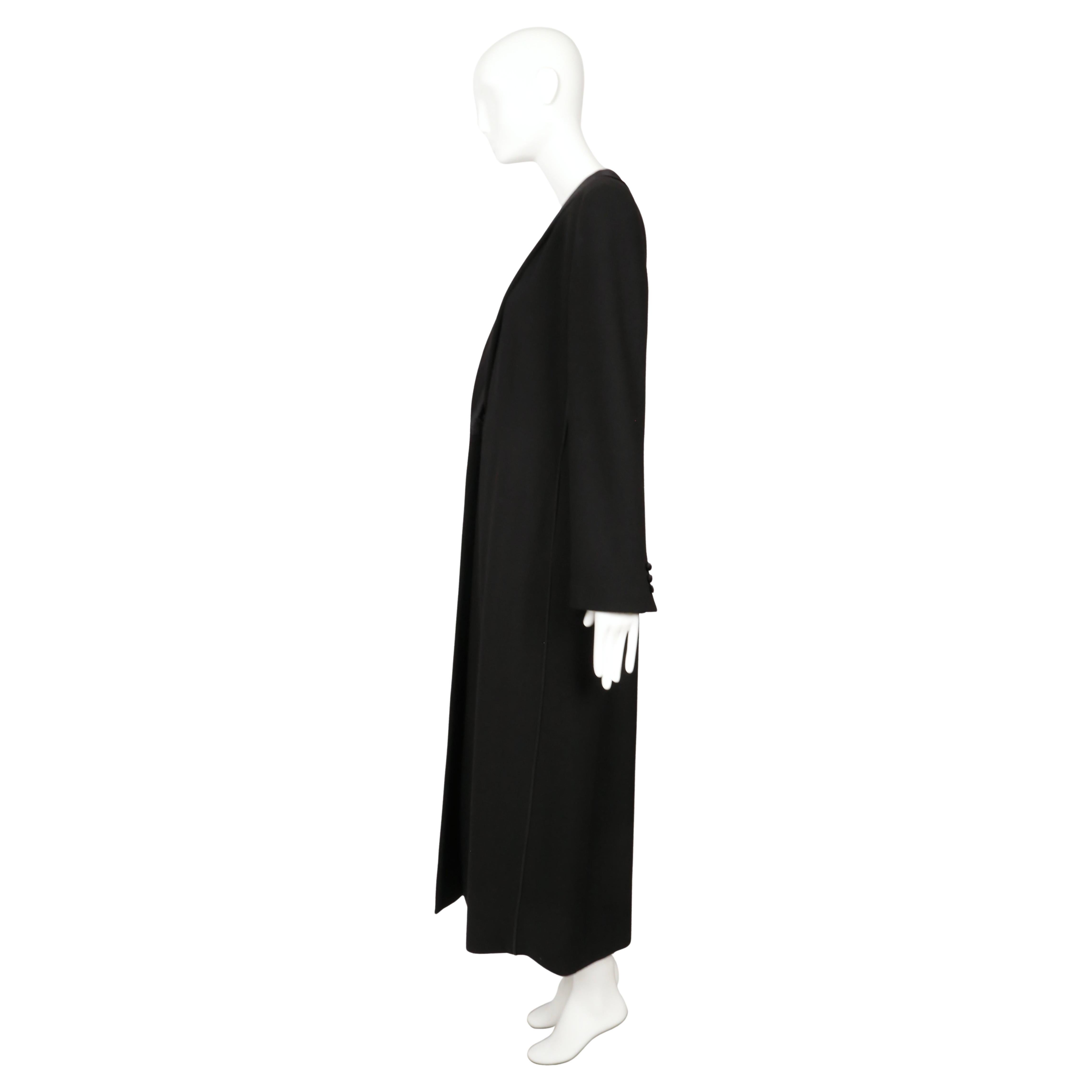 1990er GIORGIO ARMANI Smokingmantel aus schwarzer Wolle mit Satin- und Cordbesatz im Zustand „Gut“ im Angebot in San Fransisco, CA