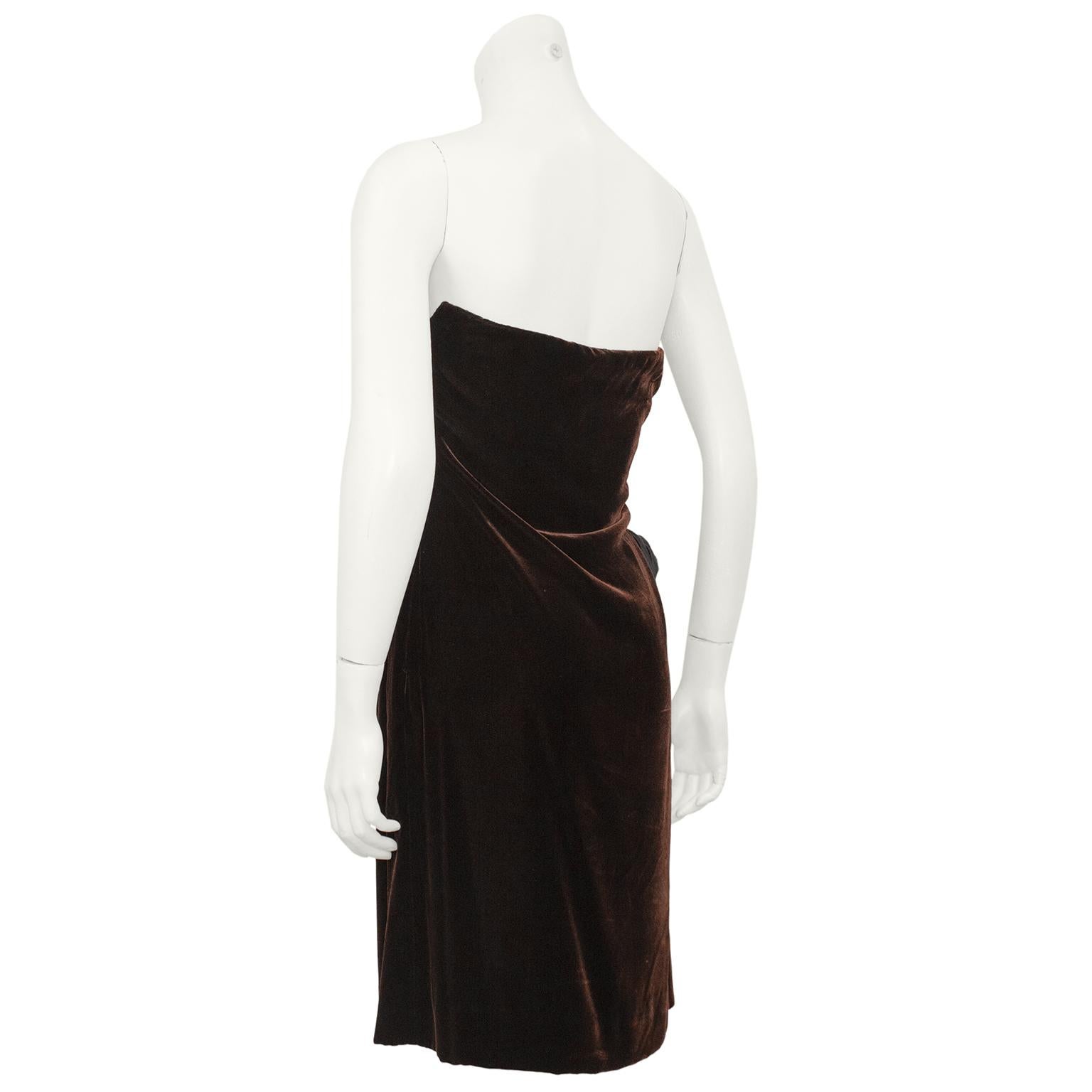 1990s Giorgio Armani Brown Velvet Cocktail Dress with Rosette  In Good Condition For Sale In Toronto, Ontario