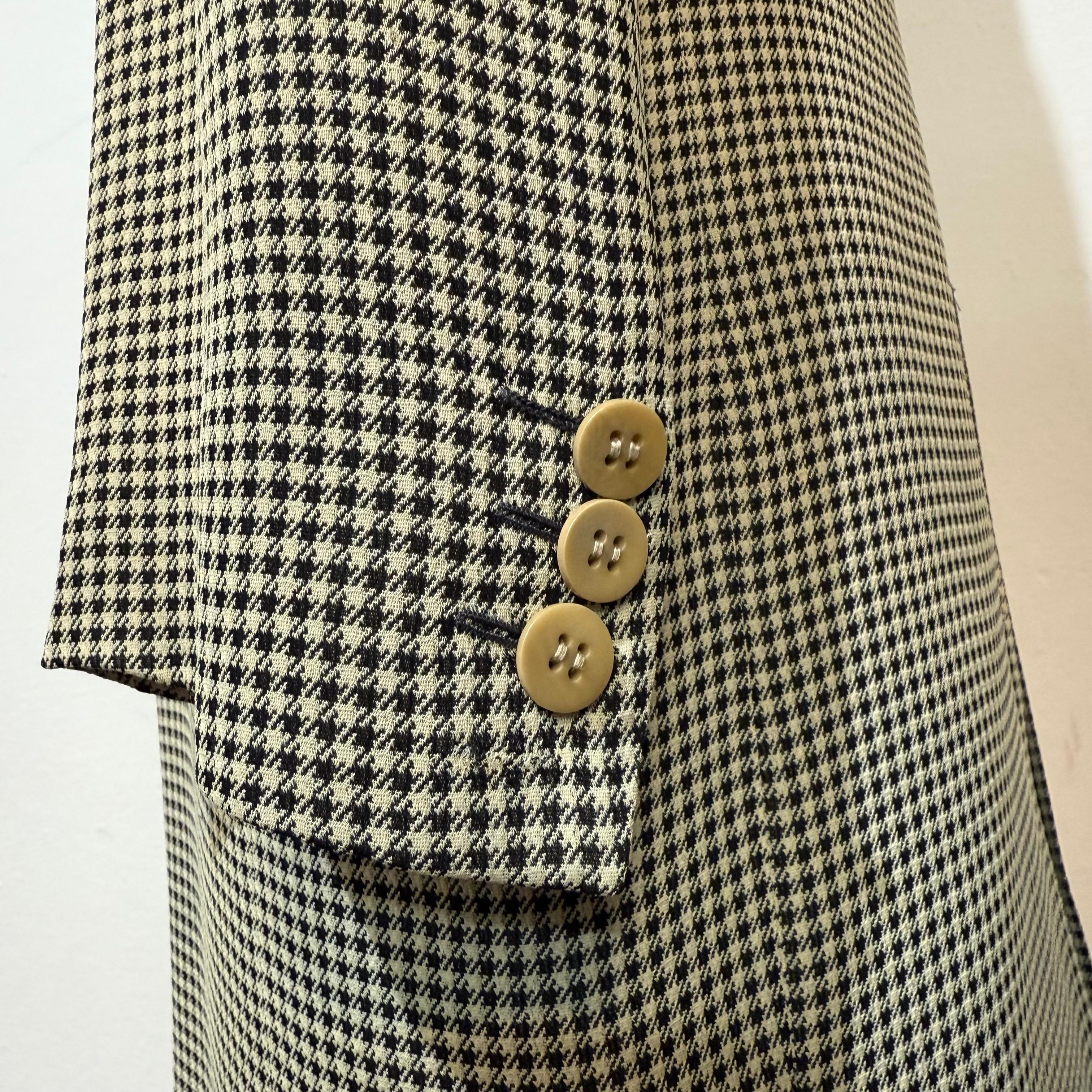 Giacca e gonna Giorgio Armani degli anni '90 FR 38 / IT 42 in vendita 1