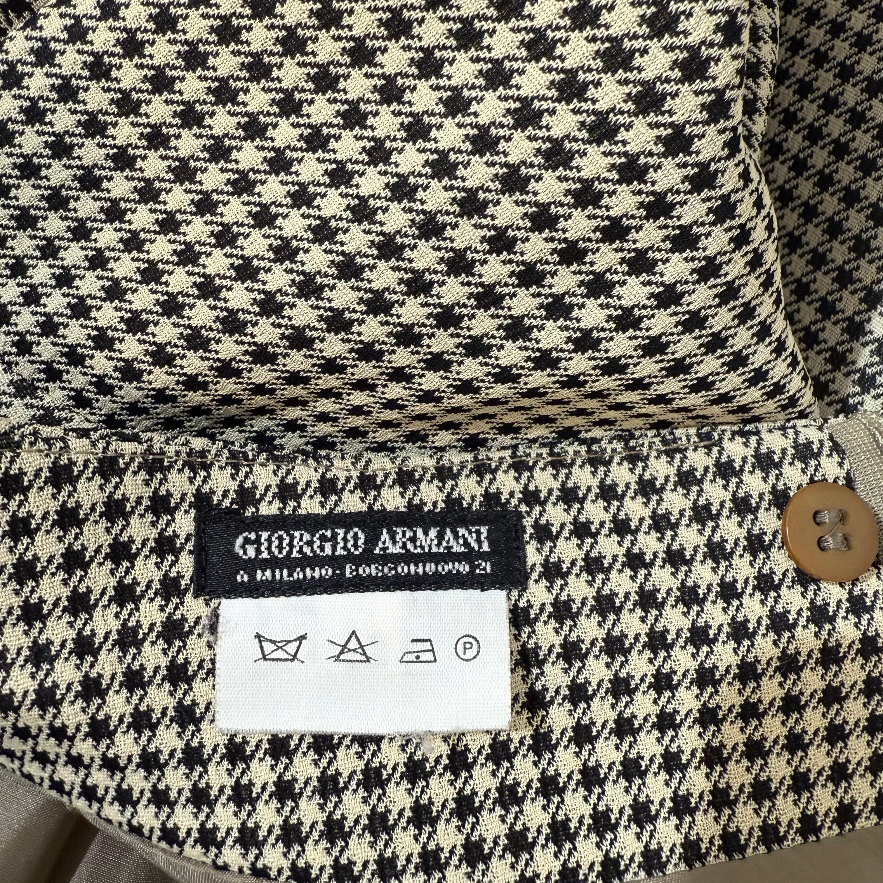 Giacca e gonna Giorgio Armani degli anni '90 FR 38 / IT 42 in vendita 4