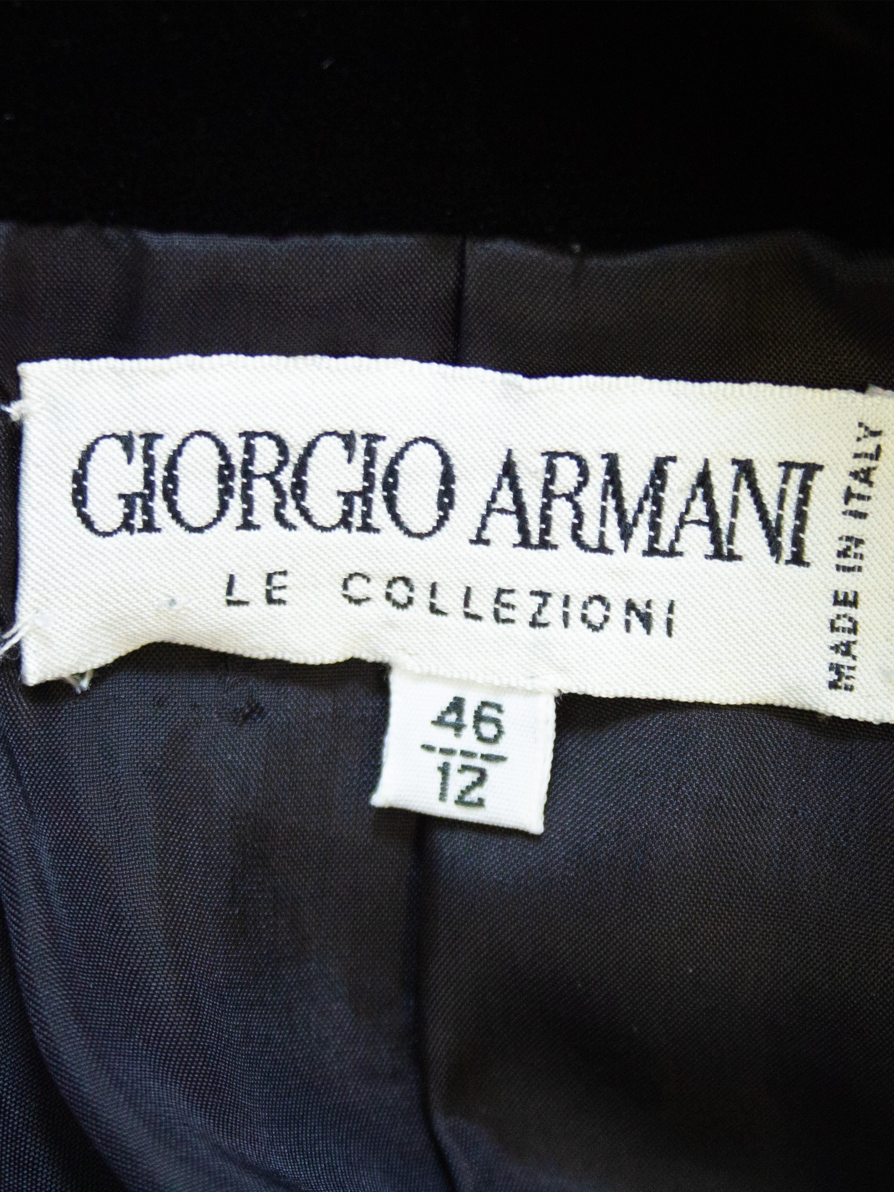 Giorgio Armani Le Collezioni anni '90, abito da smoking in velluto nero in vendita 1