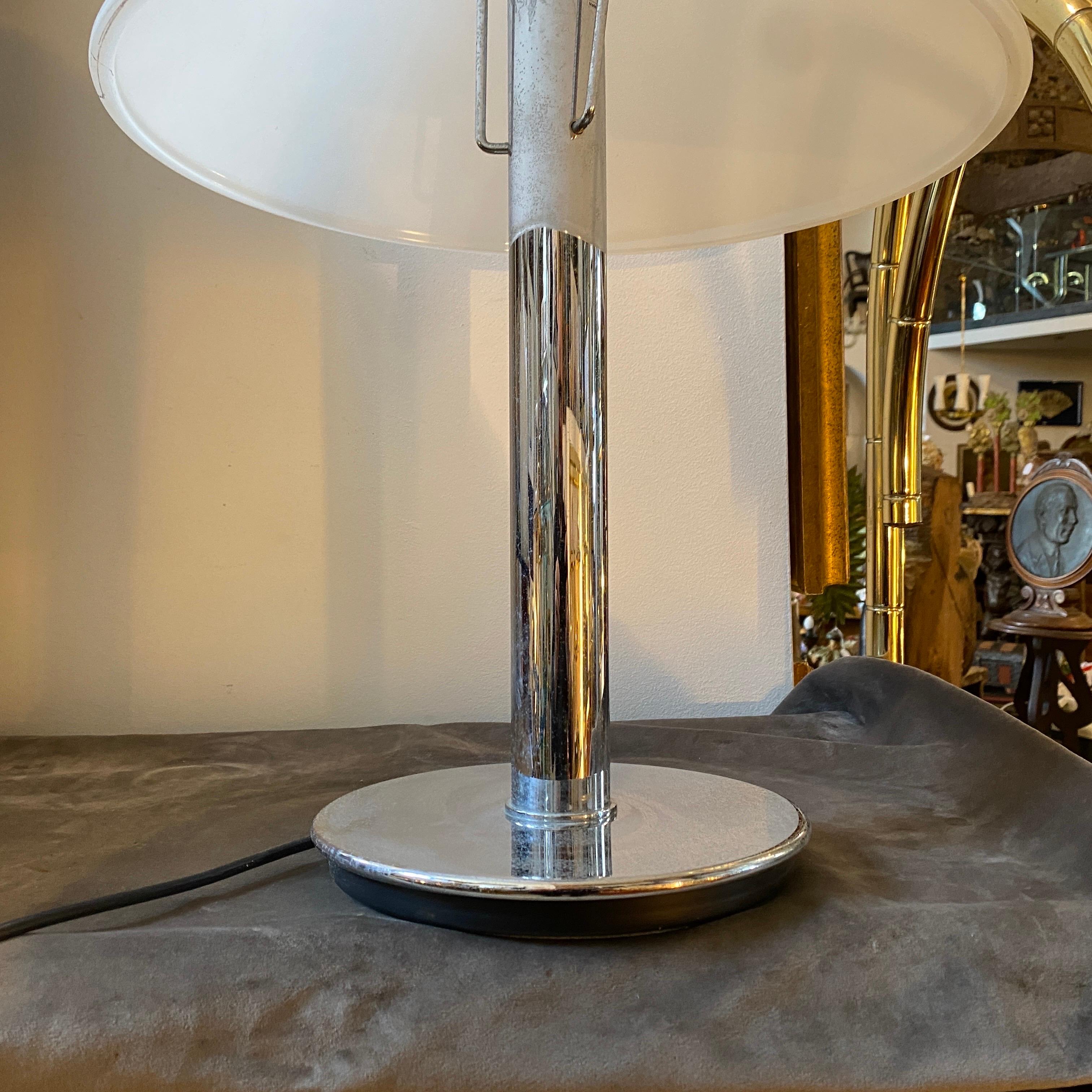 1990s Glashutte Limburg Minimalist Metal and Glass Table Lamp In Good Condition For Sale In Aci Castello, IT