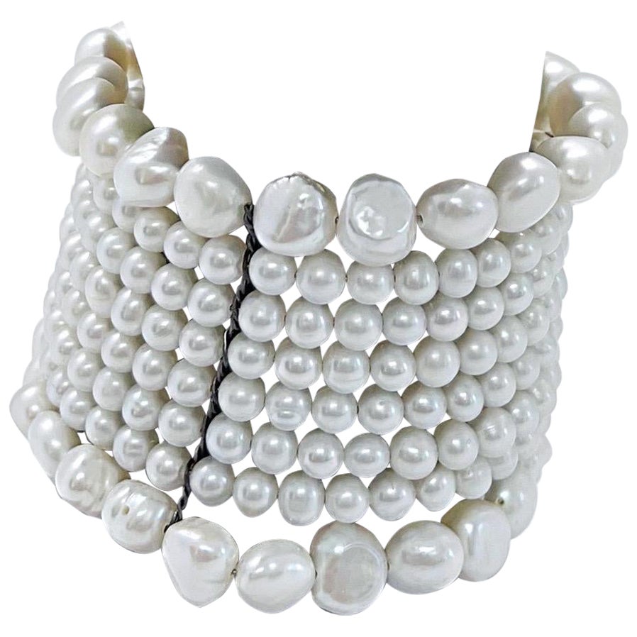 1990s Gloria Astolfo Sexo en Nueva York Faux Pearl Vintage 90s Pulsera Puño