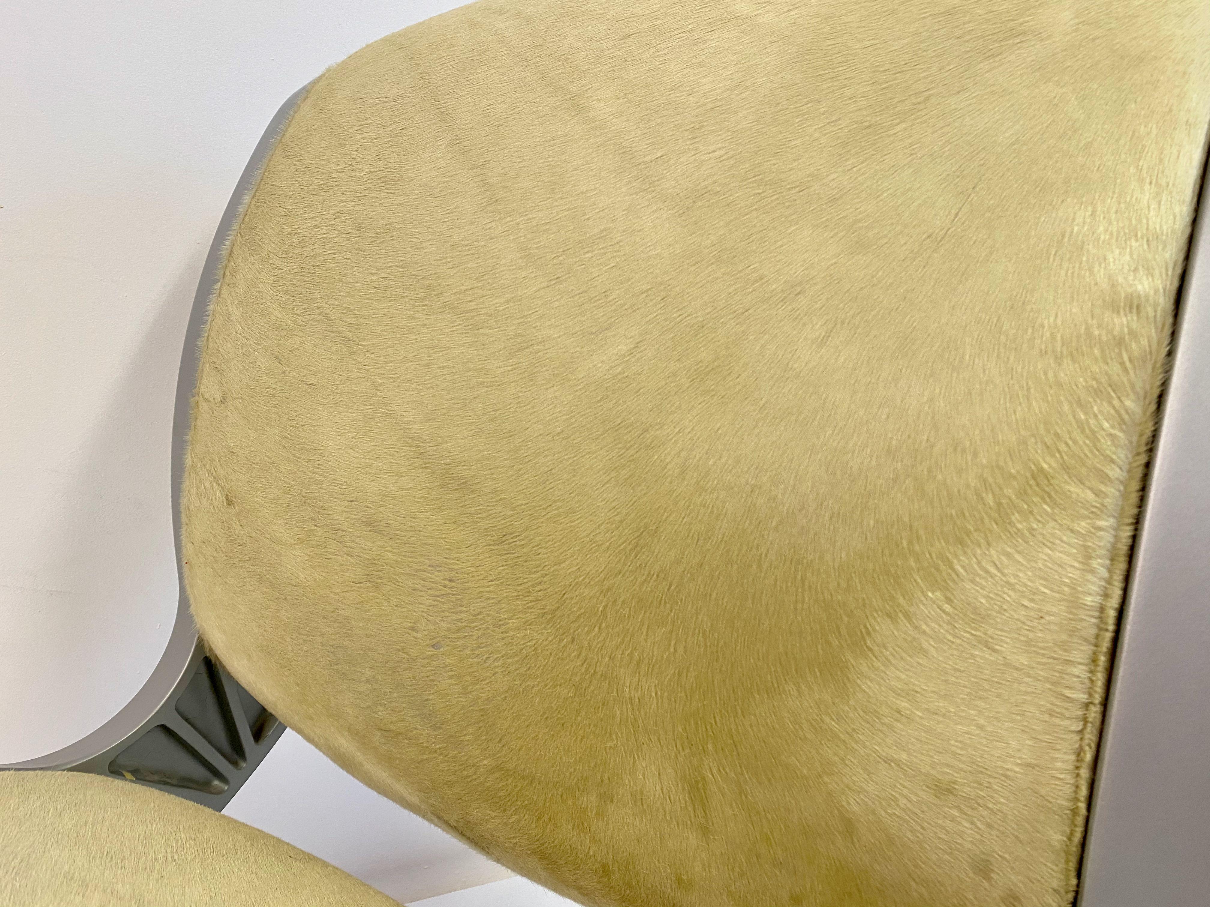 1990s Gluon Lounge Swivel Chair in Pony Hair by Marc Newson for Moroso In Good Condition In London, London