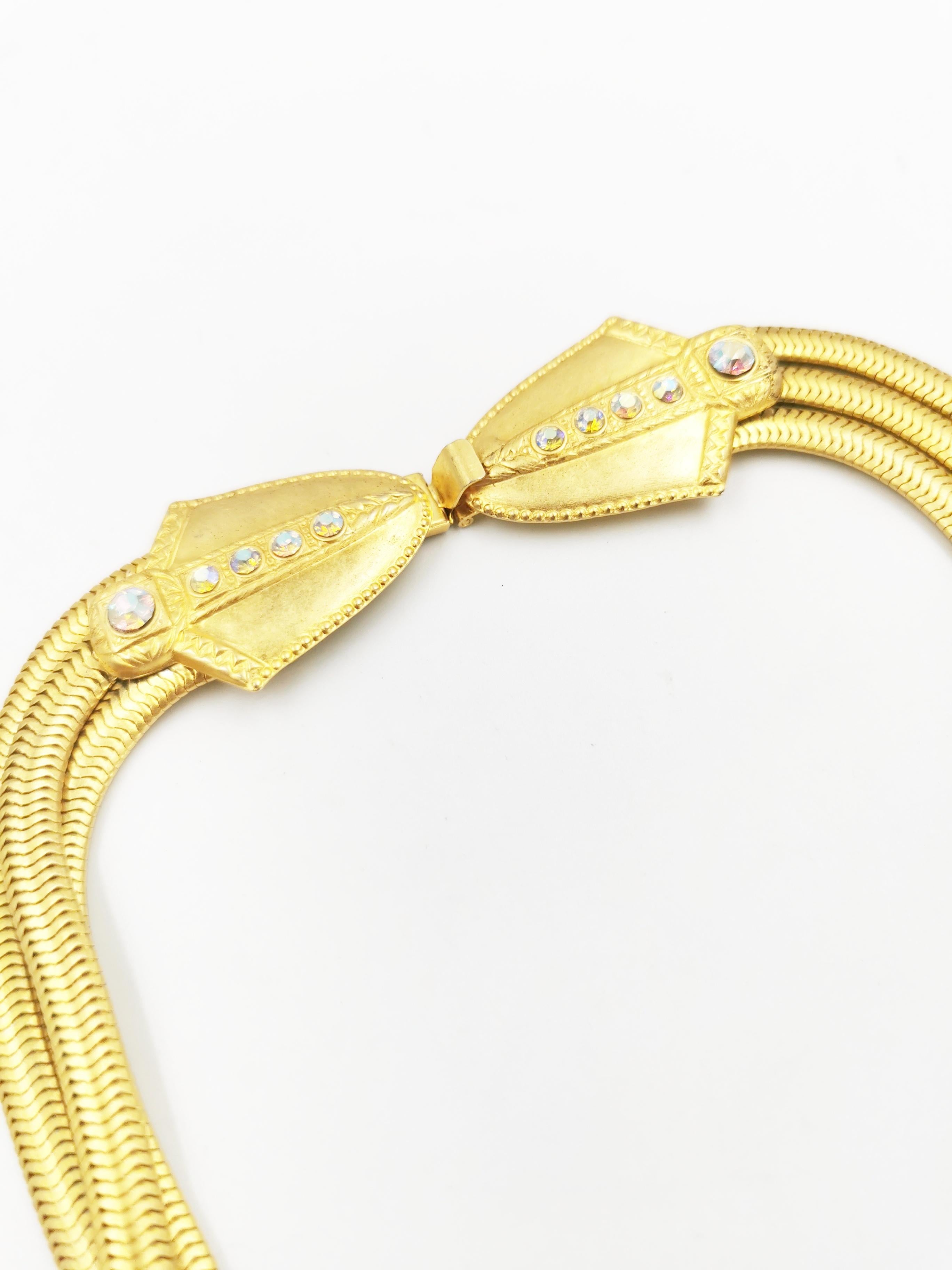 Vintage Gianni Versace Hoop Choker. A versace collector piece!

Feature
Material: Metal
Condition: Vintage
Colour: Gold
Period: 1990-
Place of Origin: Italy