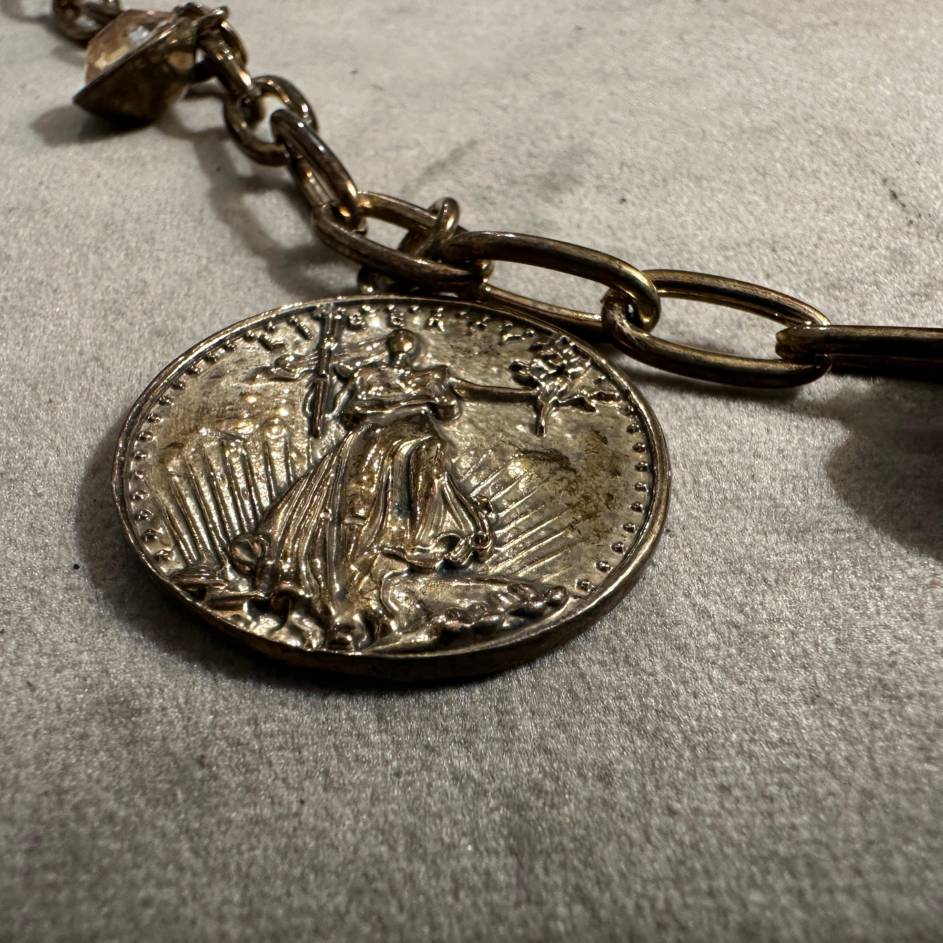 1990s Gold-Tone Costume jewelry Italian Charms Necklace For Sale 4