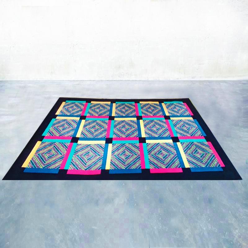 1990s Gorgeous woolen rug by Ottavio Missoni with geometric motifs. Made in Italy. It's in excellent condition like new, and is a true example of amazing Italian design. 
Dimensions:
62,99