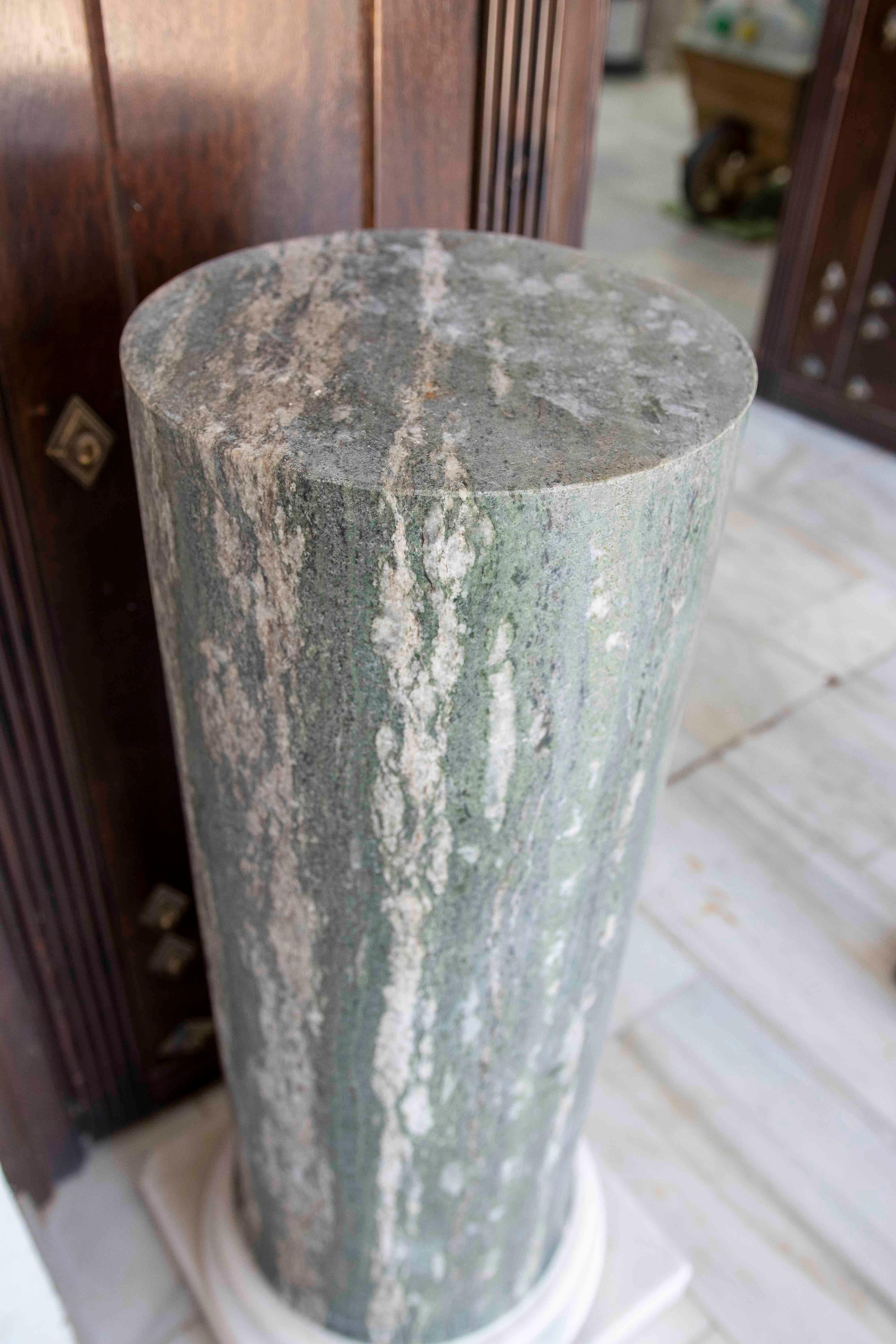 1990s Green Marble Column/Cylindrical Base on a White Marble Base For Sale 7