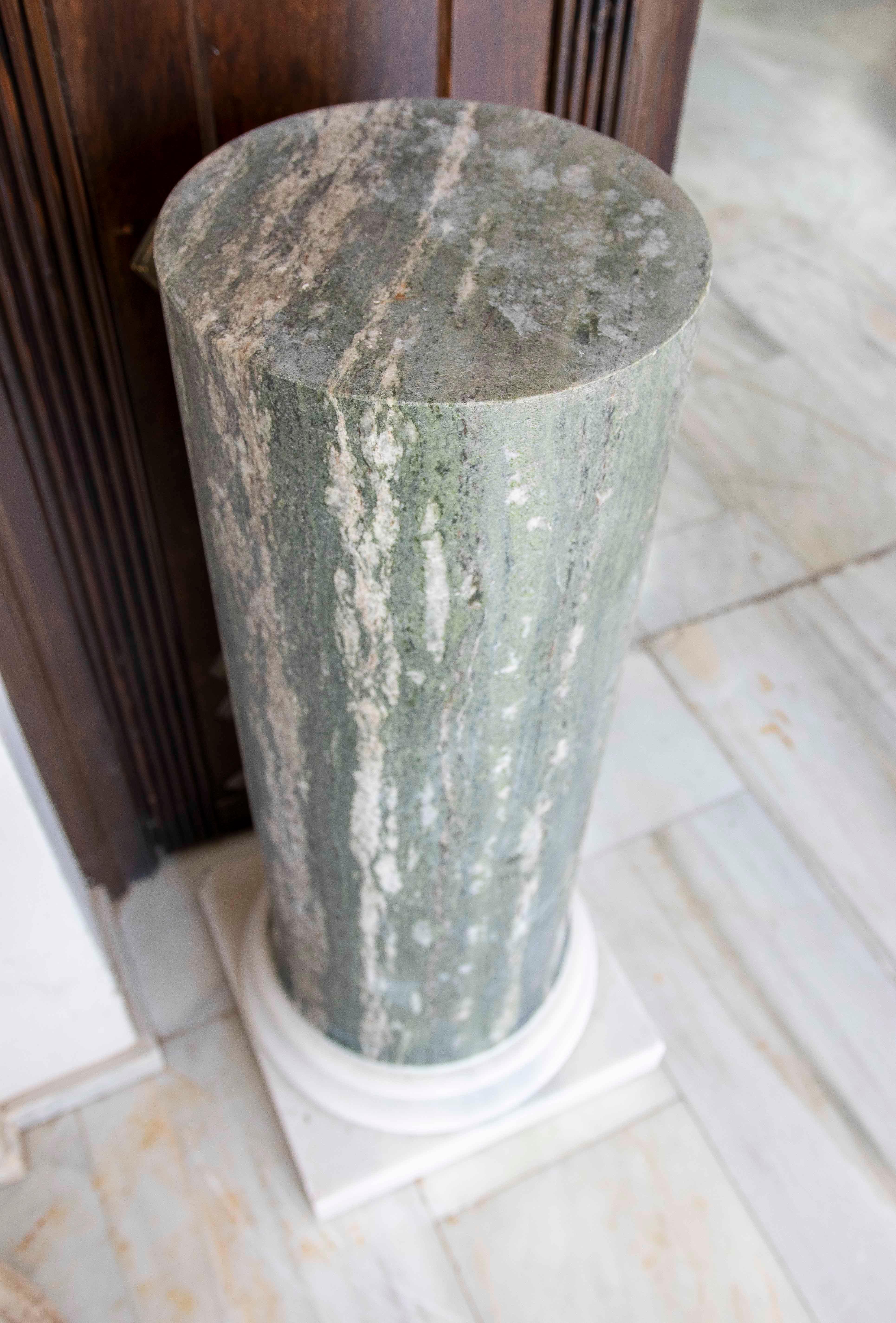 1990s Green Marble Column/Cylindrical Base on a White Marble Base For Sale 2
