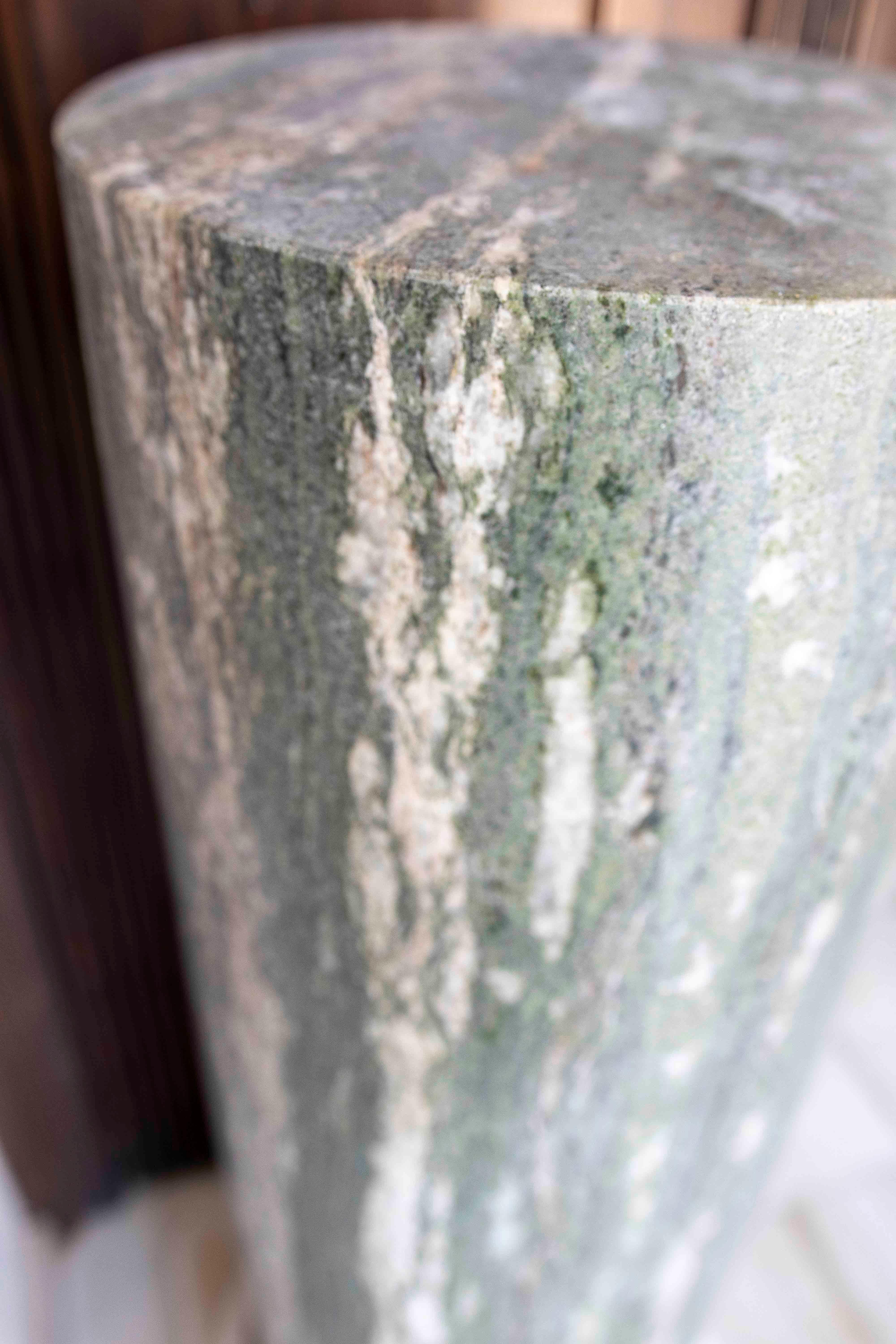 1990s Green Marble Column/Cylindrical Base on a White Marble Base For Sale 3