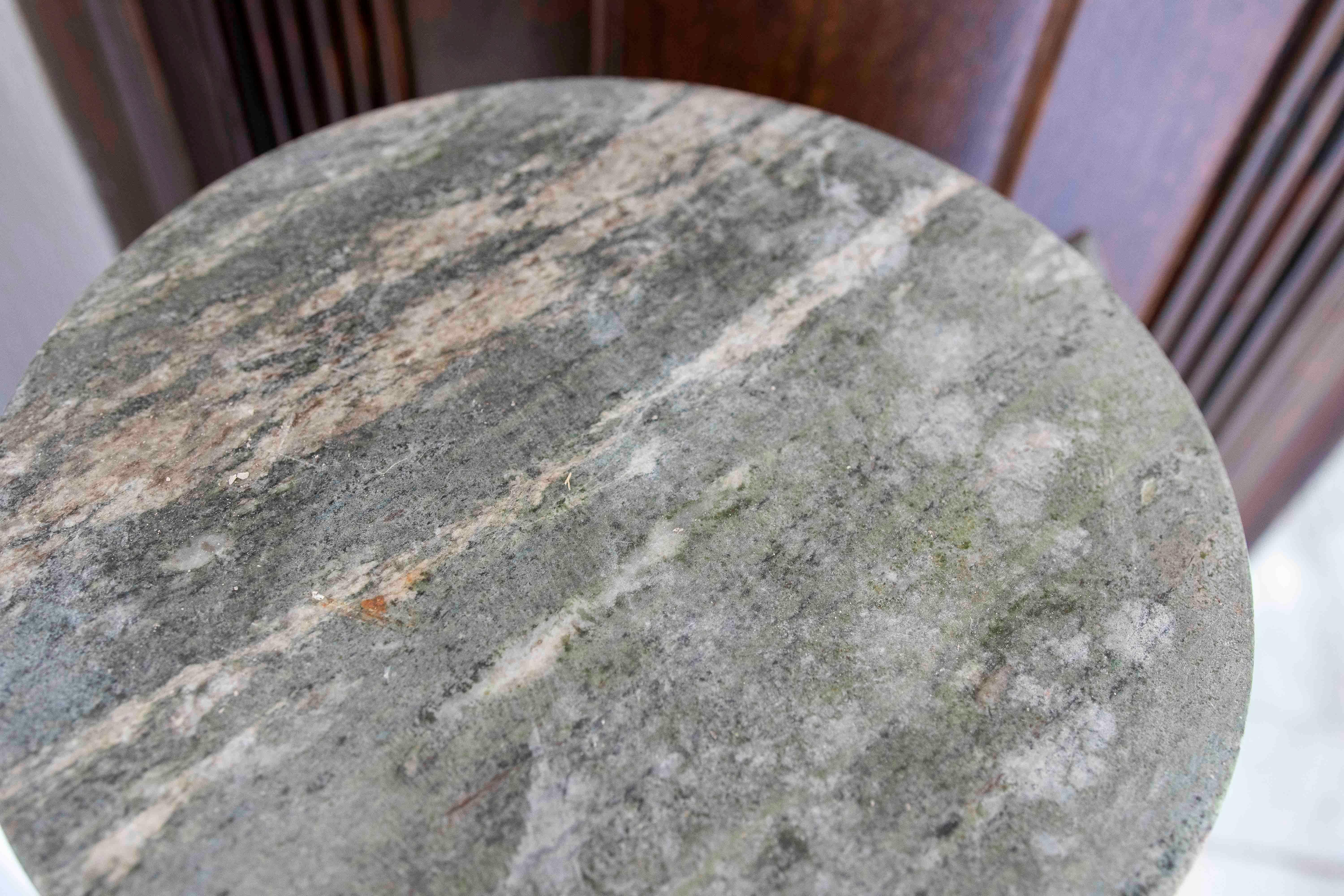 1990s Green Marble Column/Cylindrical Base on a White Marble Base For Sale 4