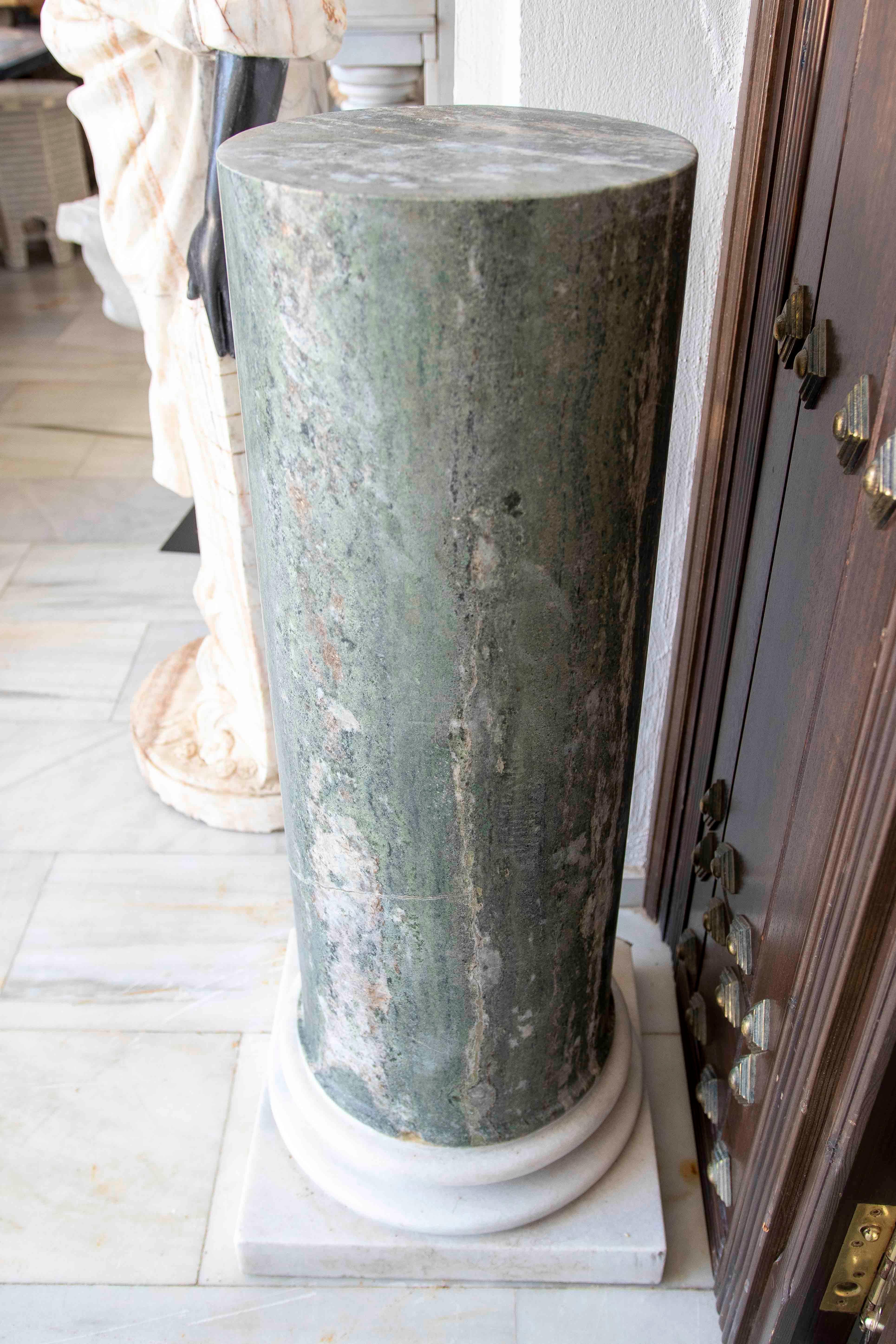 1990s Green Marble Column/Cylindrical Base on a White Marble Base For Sale 5