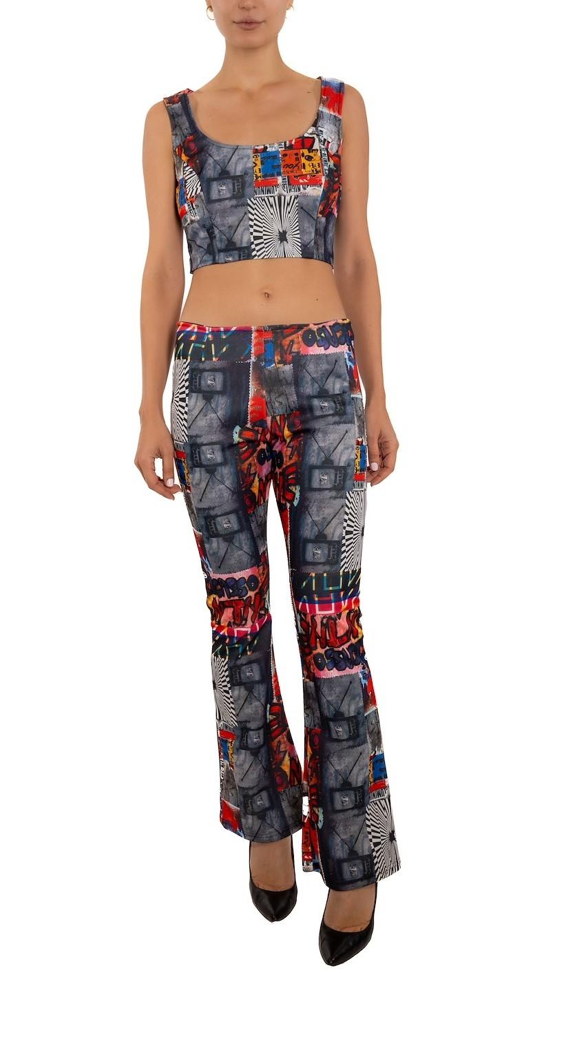 Noir 1990S Ensemble imprimé en polyester gris multicolore en vente