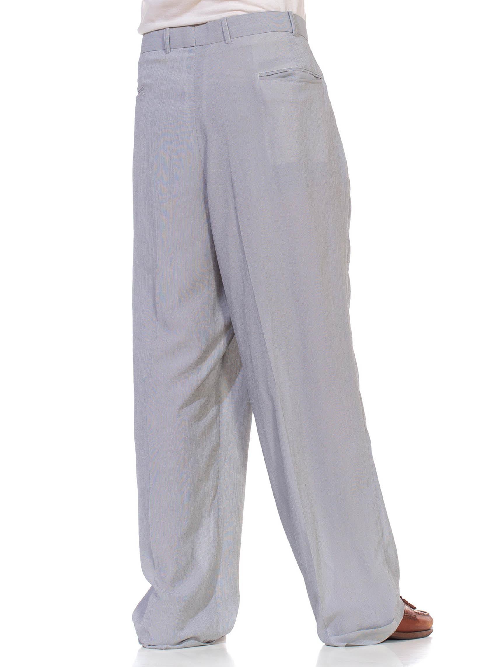 1990S Grey Polyester Rat Pack Style Men's Very Lightweight Crepe Pants In Excellent Condition For Sale In New York, NY