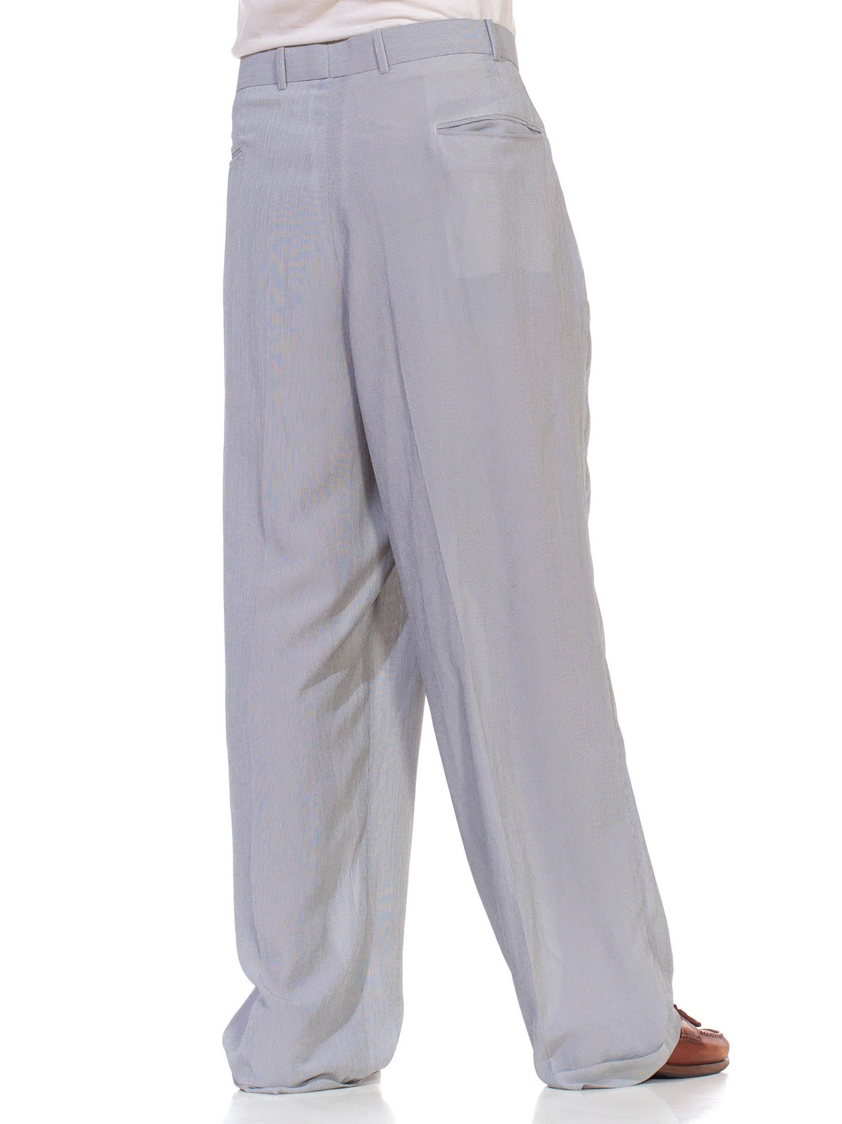 1990S Grey Polyester Rat Pack Style Men's Very Lightweight Crepe Pants In Good Condition For Sale In New York, NY