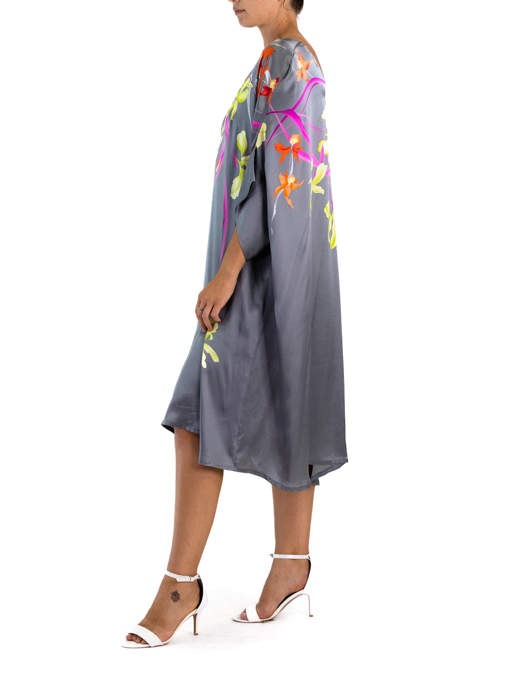 1990S Grey Silk Charmeuse Tropical Floral Tunic Dress1990S Grey Silk Charmeuse T In Excellent Condition For Sale In New York, NY
