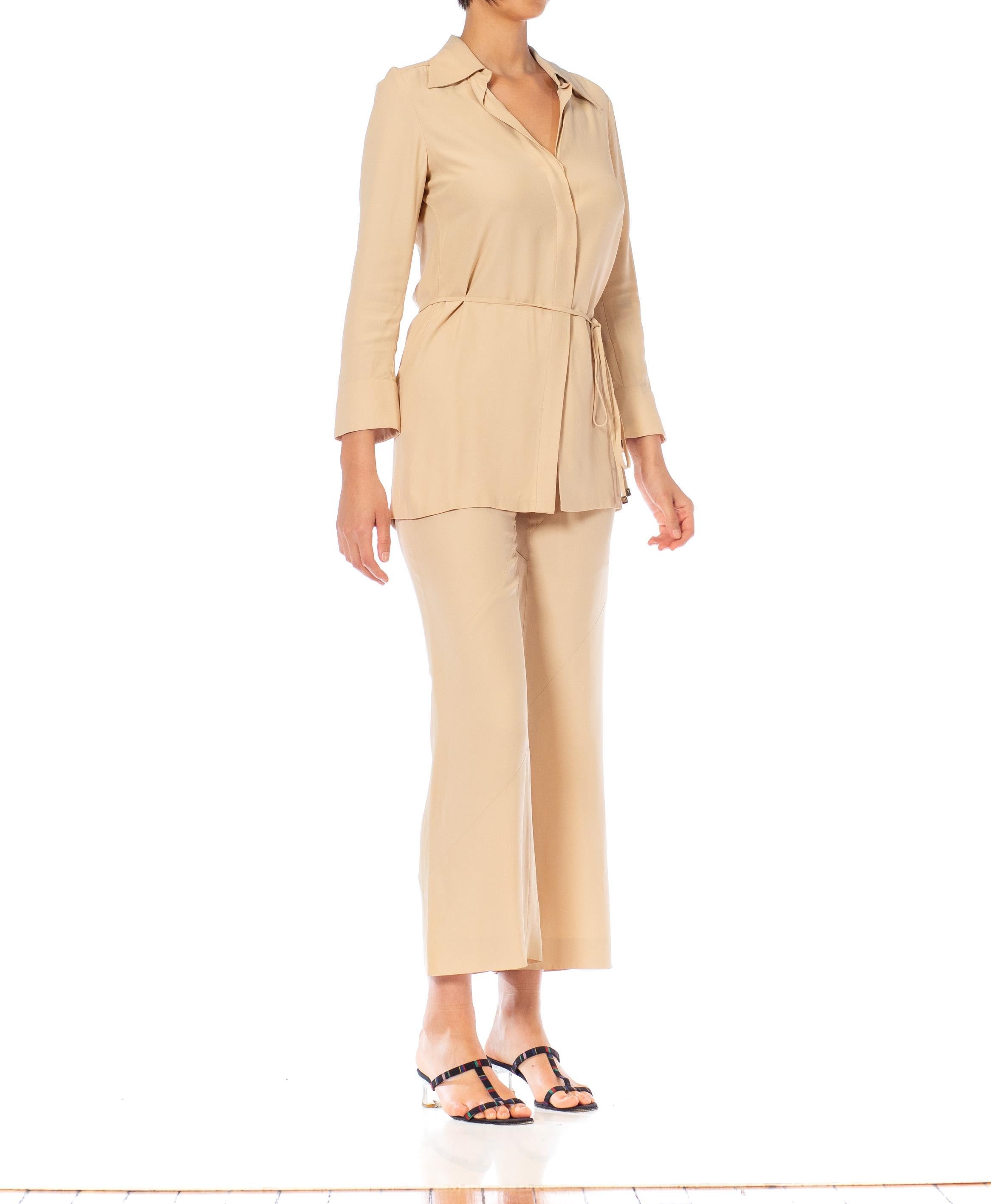 1990S Gucci Beige Acetate & Rayon Crepe Back Satin Pant Wrap Blouse Ensemble To For Sale 3