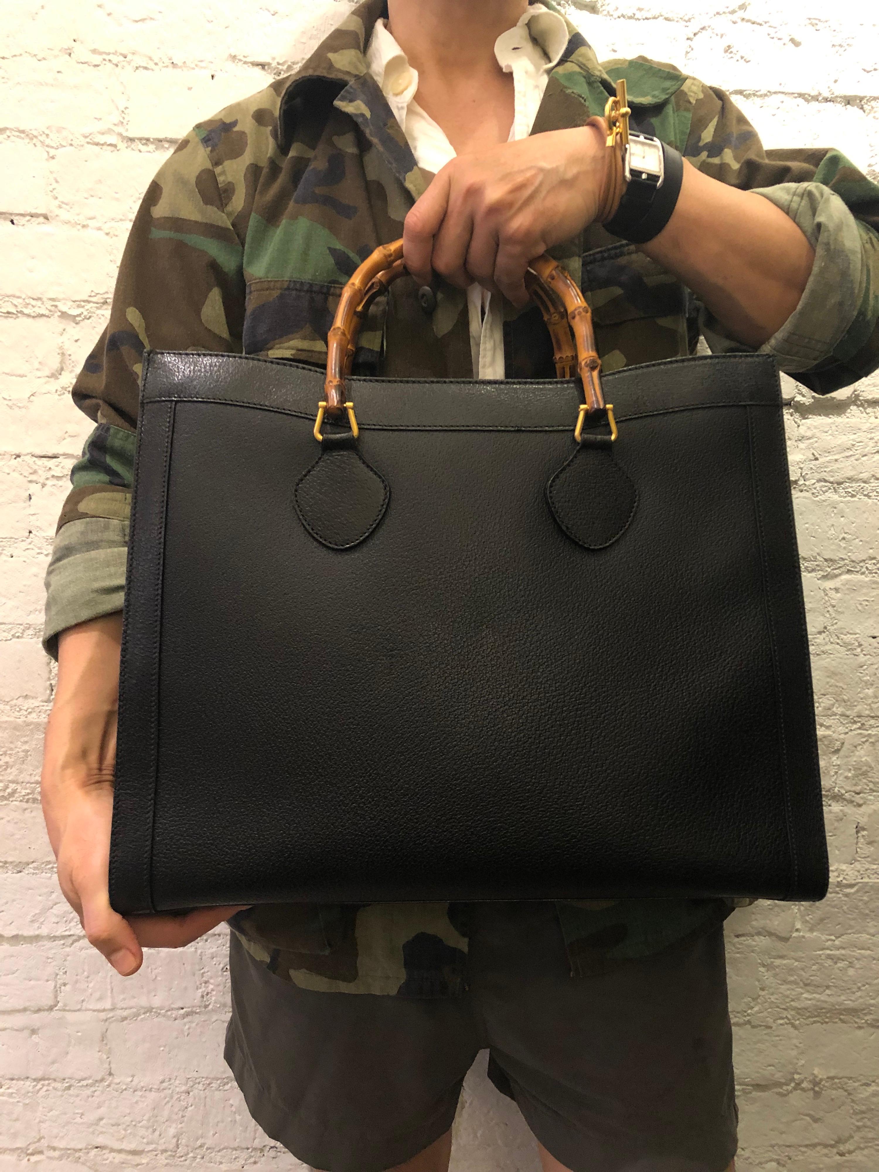 1990er GUCCI Schwarze Leder-Bambus-Tasche Gucci Diana Tote (groß) im Zustand „Gut“ in Bangkok, TH