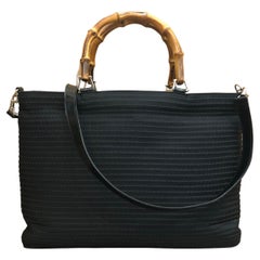 1990er Vintage GUCCI Schwarze plissierte Nylon-Bambus-Tragetasche