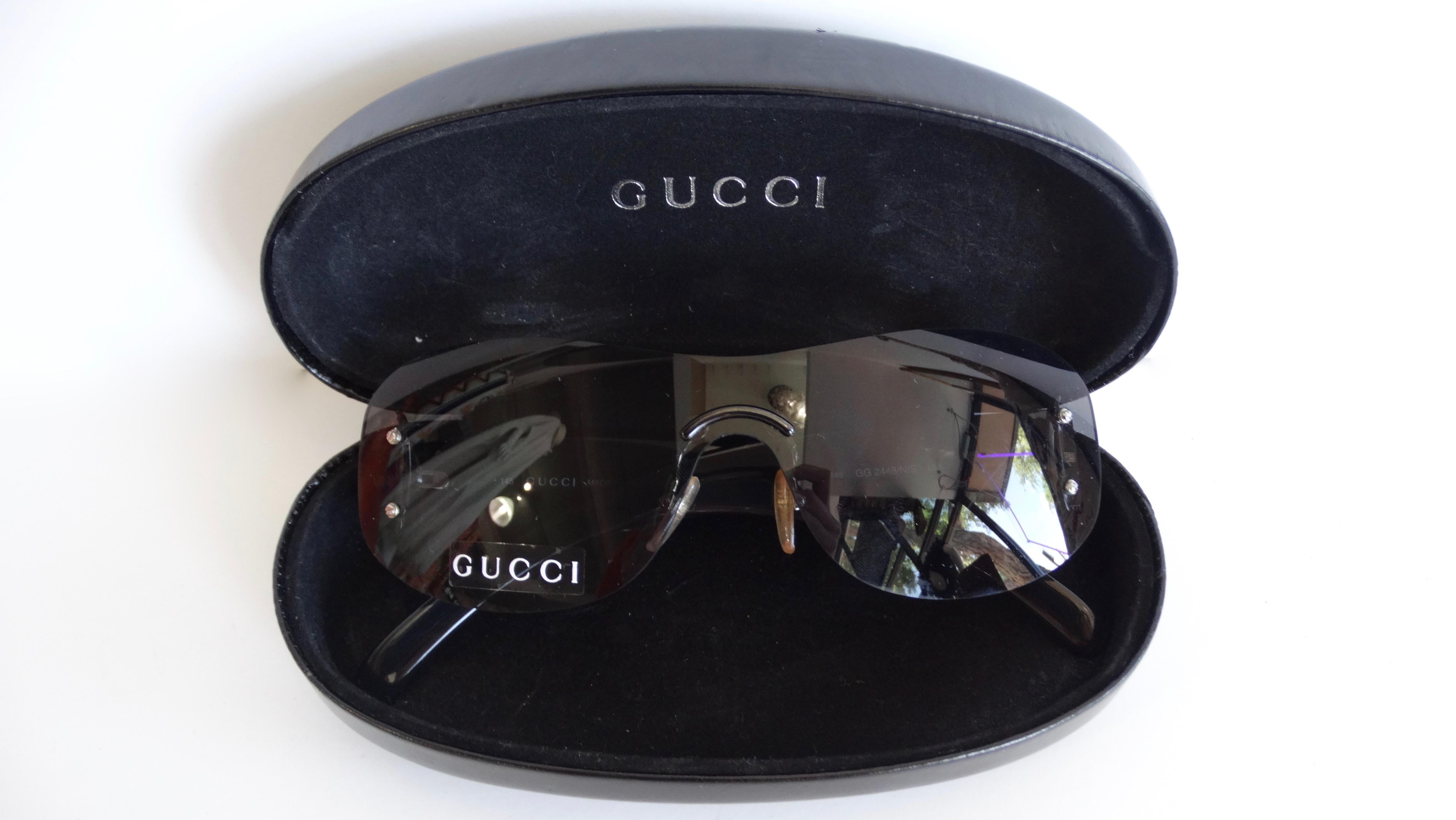 Women's or Men's Gucci 1990s Black Rimless Shield Sunglasses