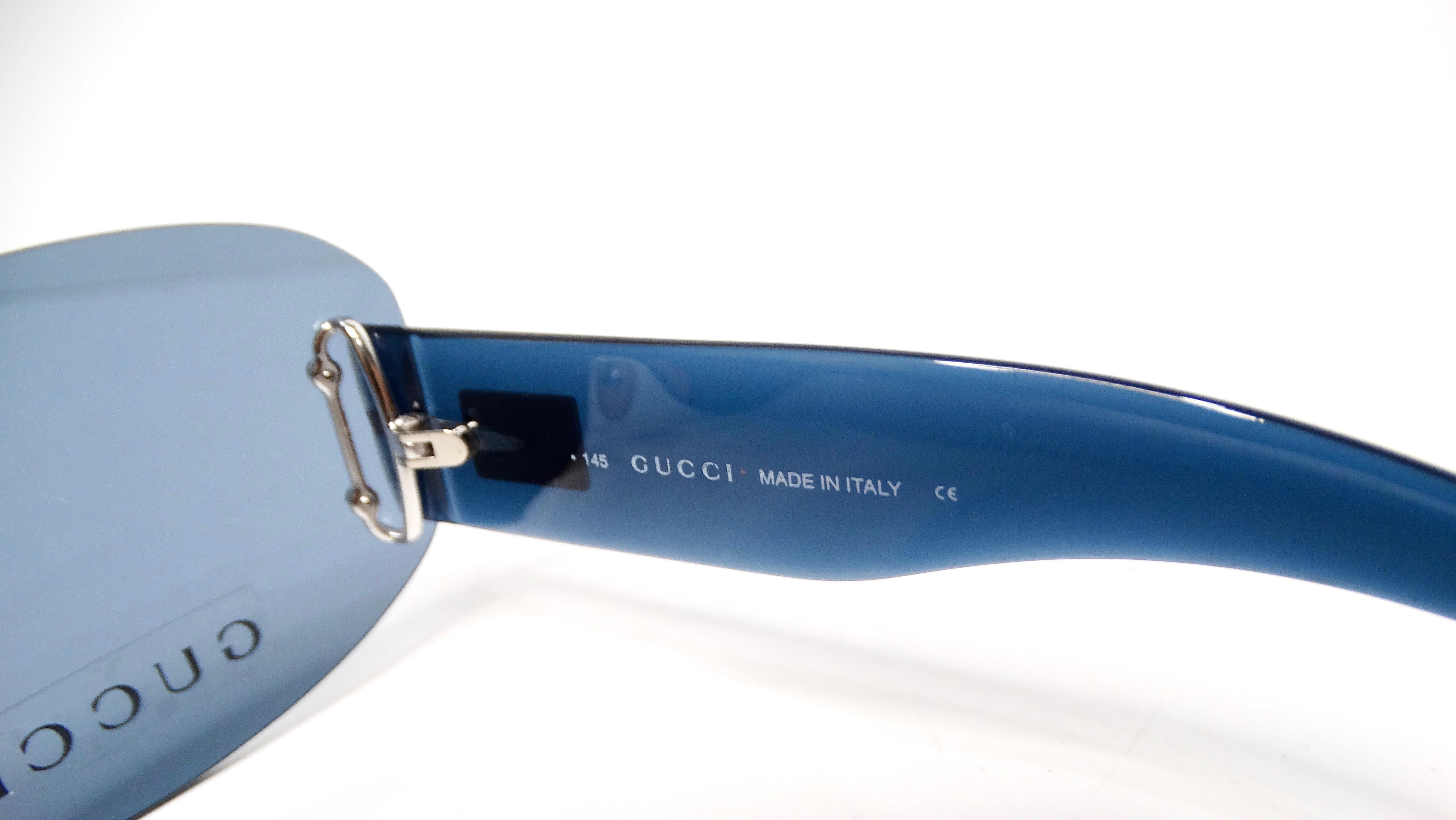 1990s Gucci Blue Tinted Shield Sunglasses In Good Condition For Sale In Scottsdale, AZ
