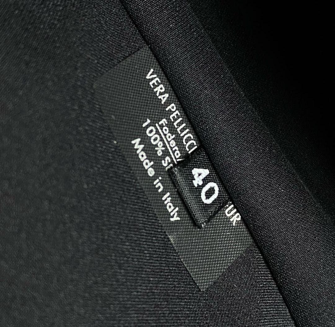 Chaqueta / chaleco Gucci by Tom Ford Negro de piel de Mongolia de los años 90 en venta 1