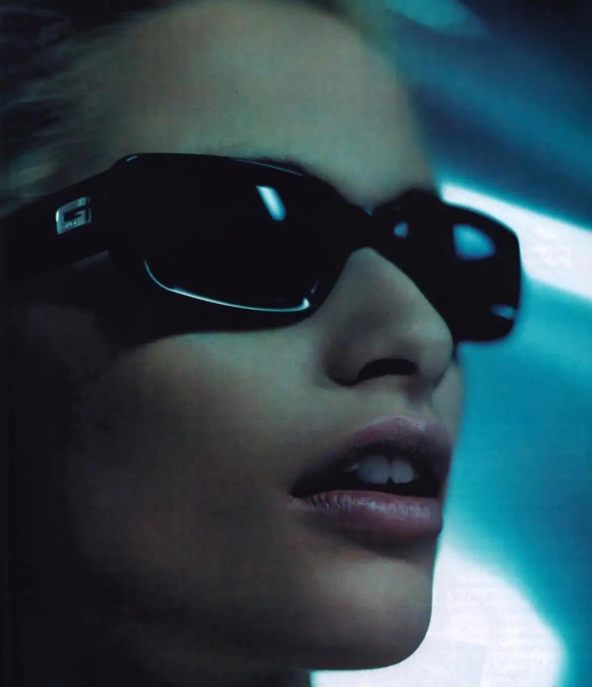 Presenting a fabulous pair of clear green Gucci sunglasses, designed by Tom Ford. Similar ultra-chic sunglasses were highlighted in the Spring/Summer 1998 eyewear ad campaign. These sunnies are the perfect addition to any collection and are made