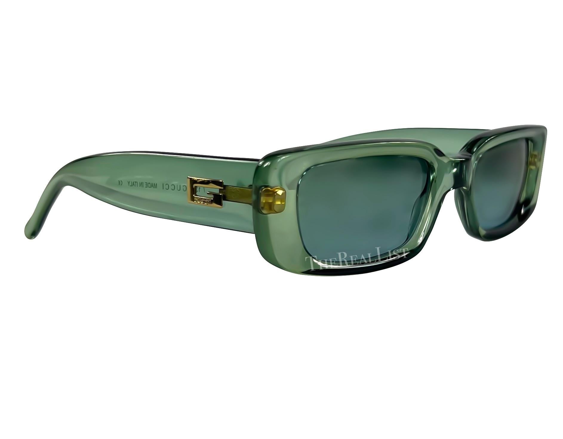 1990s Gucci by Tom Ford Square 'G' Green Clear Sunglasses Logo In Good Condition For Sale In West Hollywood, CA