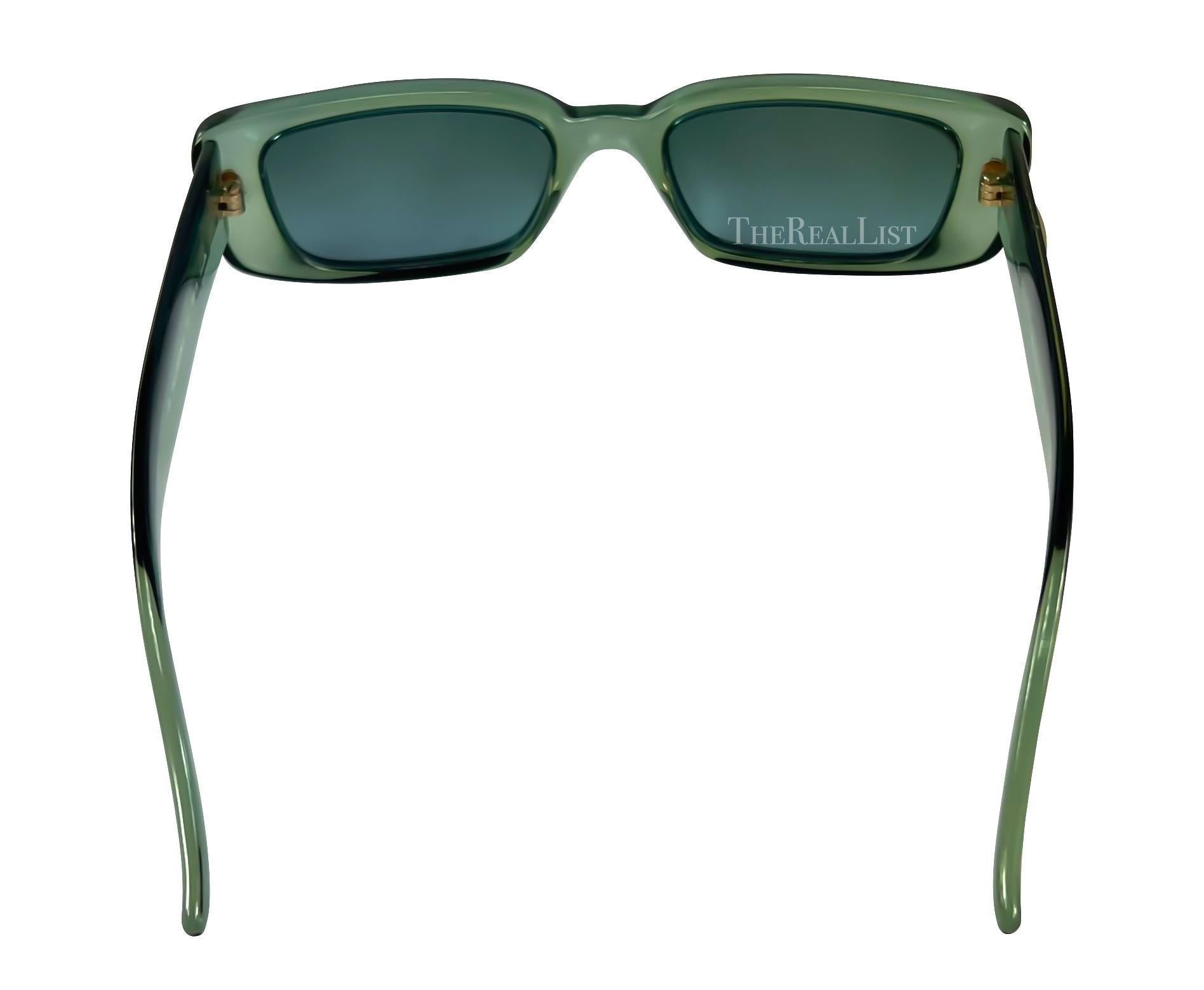Gafas de sol Gucci by Tom Ford Square 'G' Logotipo Verde Transparente de los años 90 en venta 1
