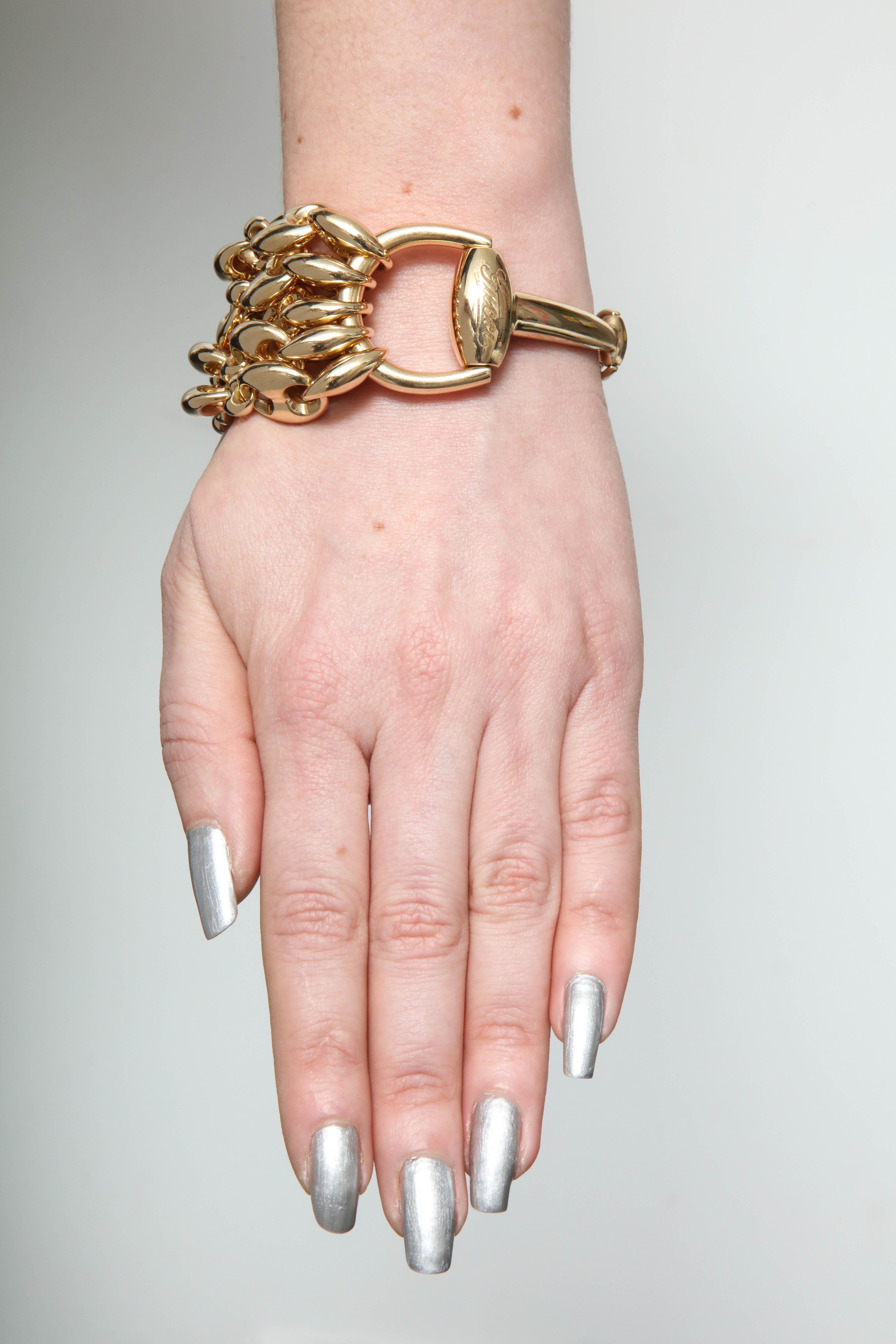 1990s Gucci Horseshoe Bit and Gucci Link Design Flexible Gold Bracelet 3