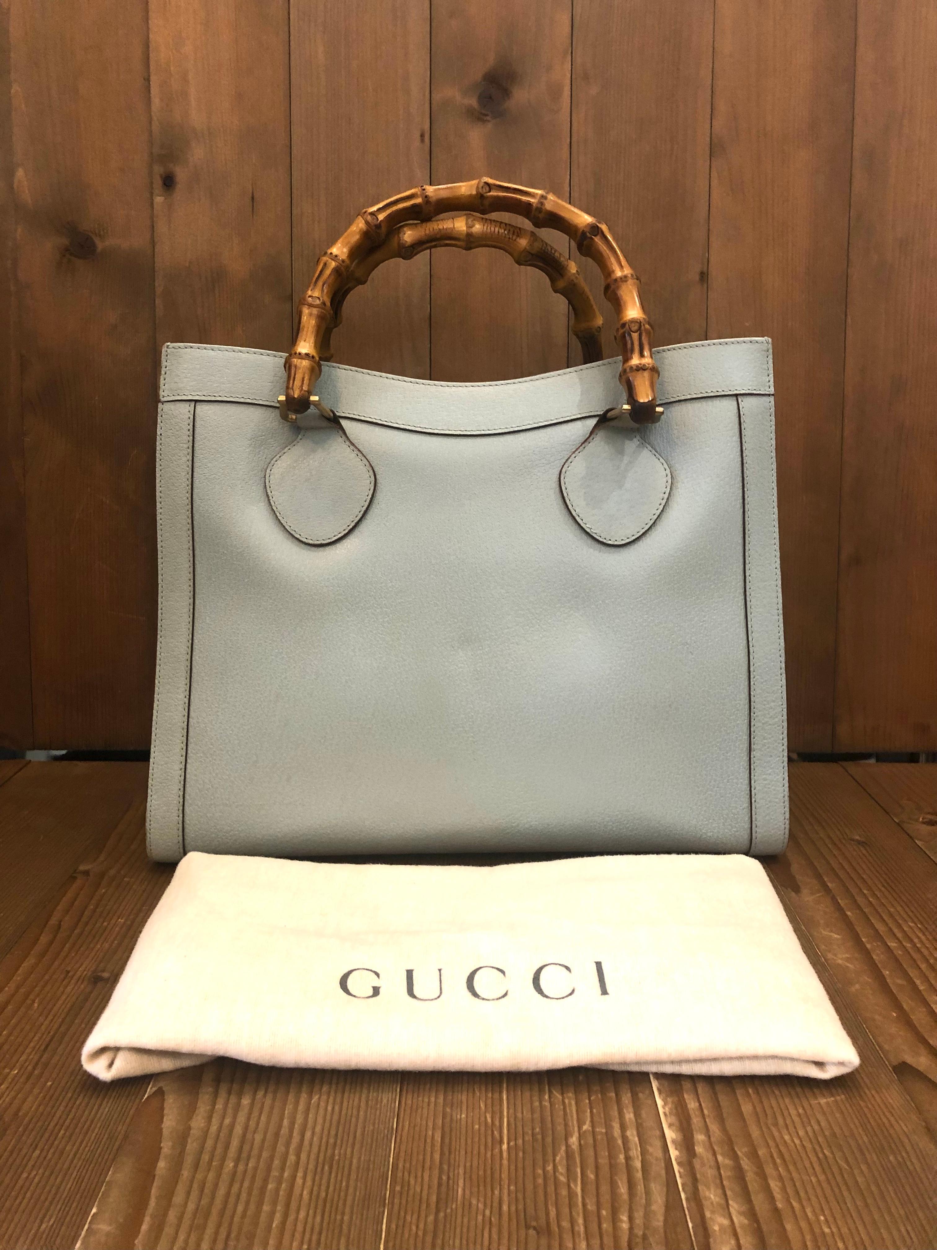 1990s Vintage GUCCI Light Green Leather Bamboo Tote Diana Tote Bag (Medium) 6