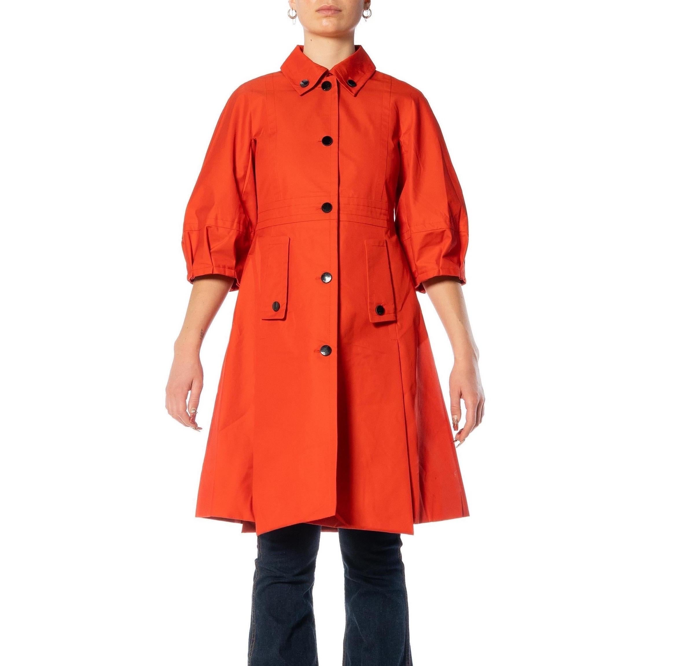 1990S GUCCI Orange Cotton & Poly Coat With Gingham Lining In Excellent Condition For Sale In New York, NY