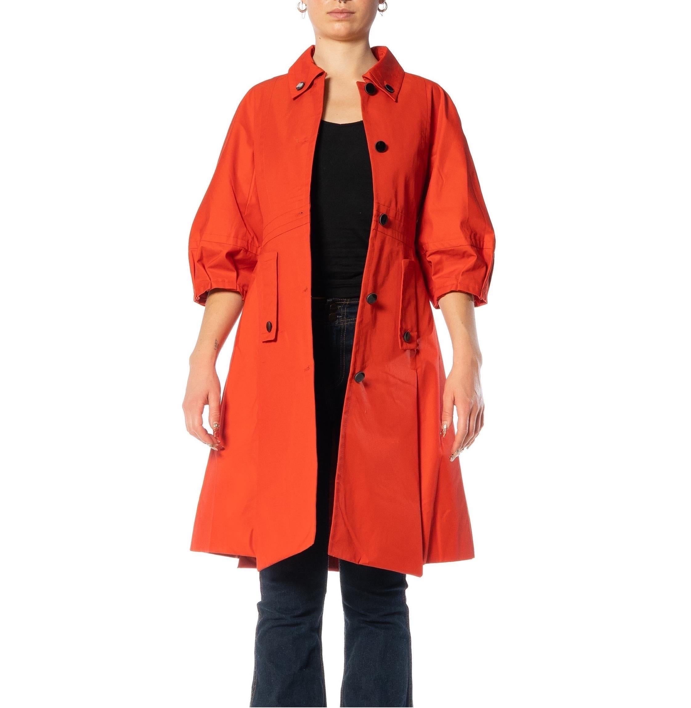 1990er GUCCI Orangefarbener Mantel aus Baumwolle und Poly mit Gingham-Futter im Angebot 2