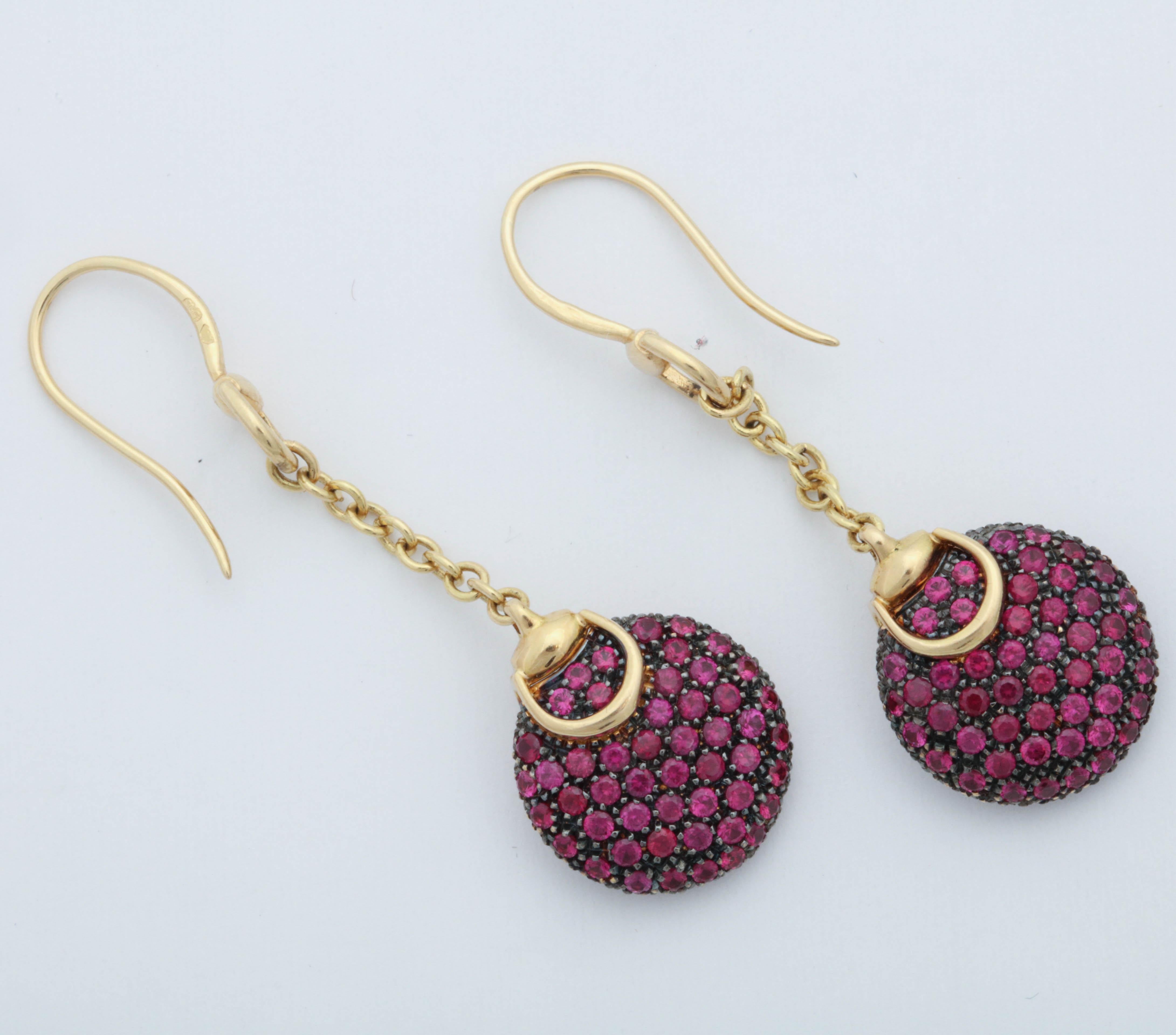 Round Cut 1990s Gucci Ruby and Gold Pendant Drop Earrings with Shephards Hook Closures