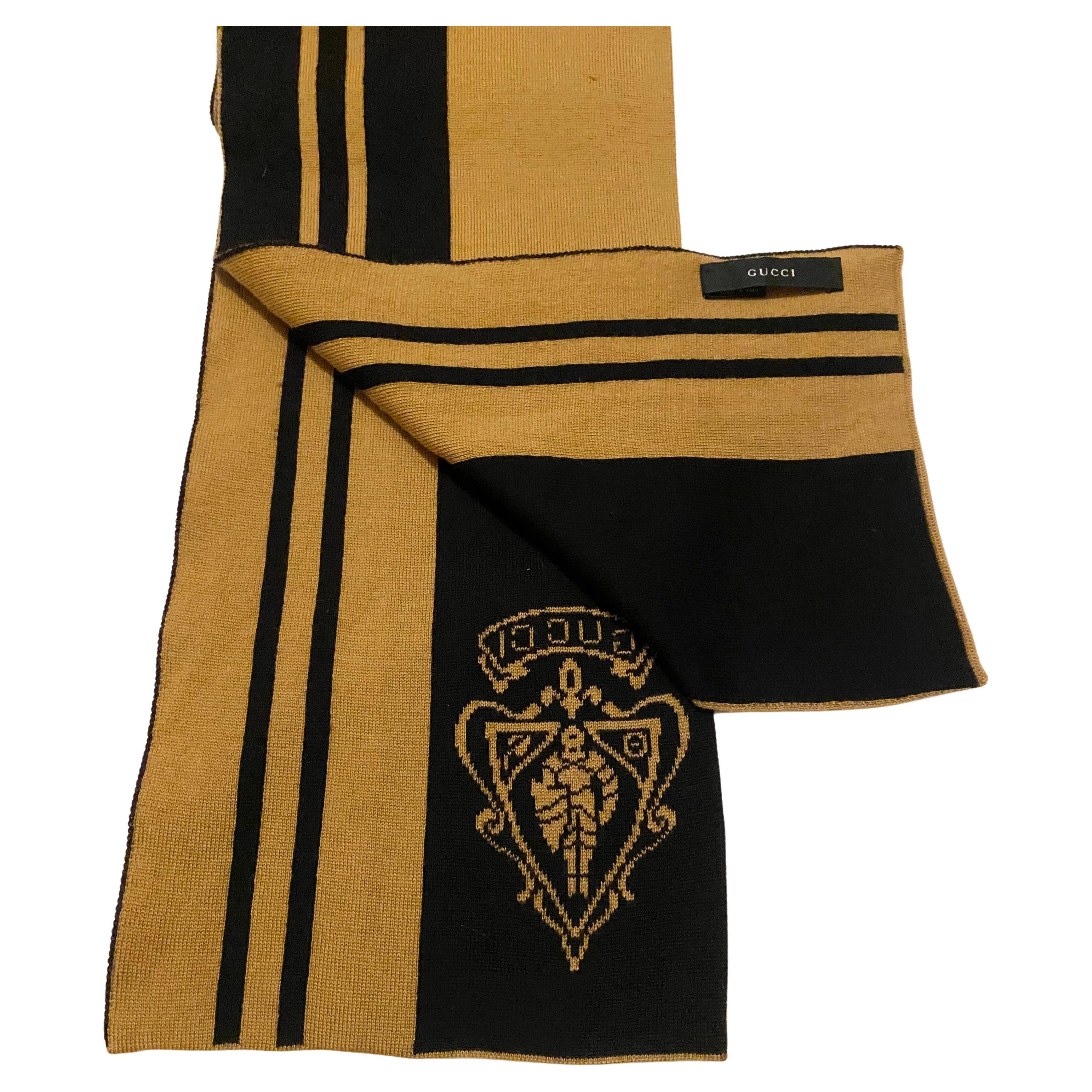 2000s Gucci Large Stripe Beige Black Logo Wool Scarf For Sale 1