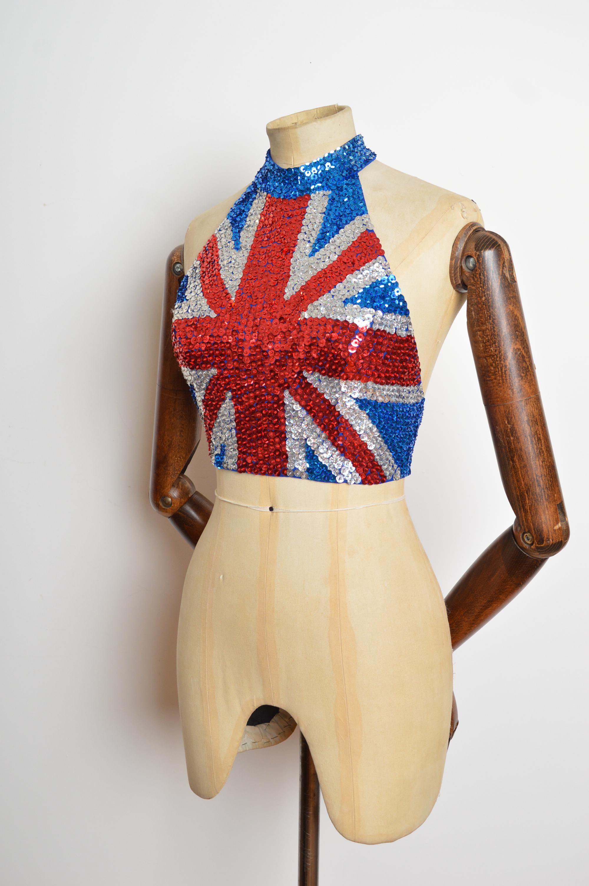 1990's Hand Made Vintage Union Jack Inglaterra Bandera Lentejuelas Cuello halter - Crop Top en venta 1