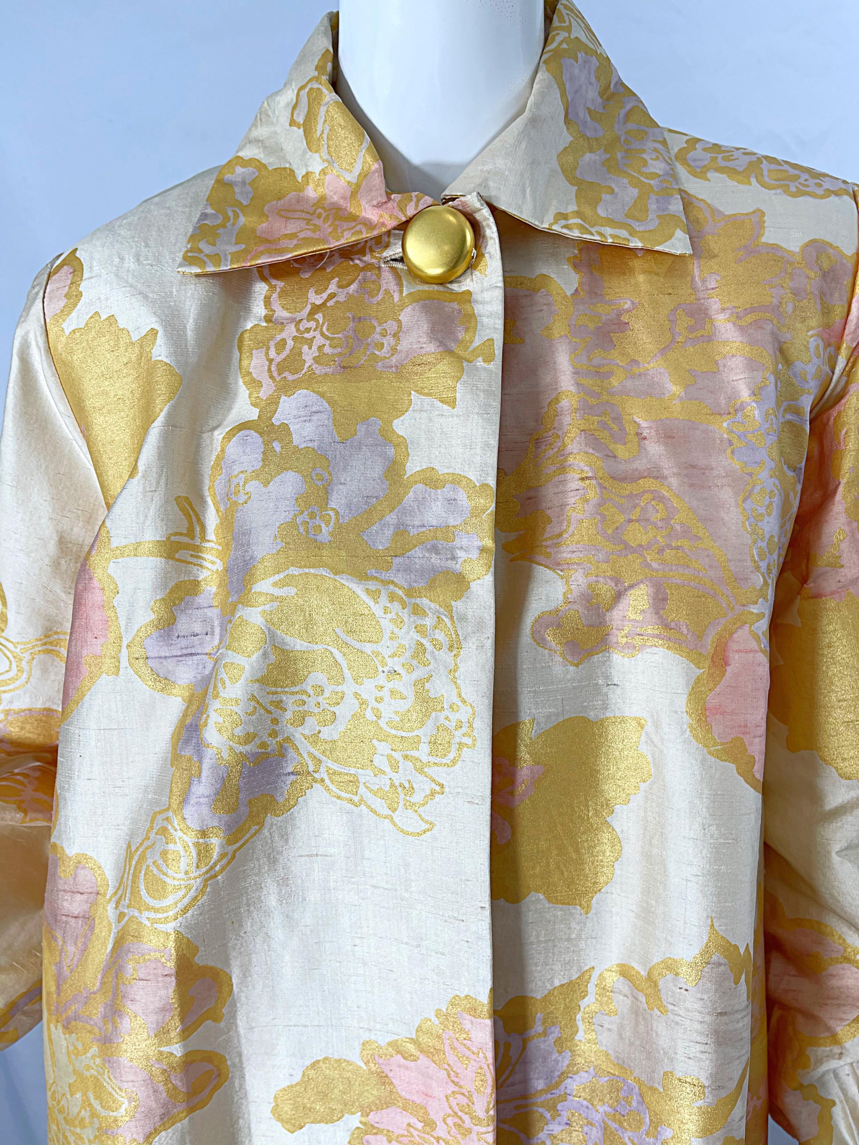 Beige 1990s Hand Painted Silk Taffeta Sz 8 Gold Pink Ivory Regal Vintage Opera Jacket For Sale
