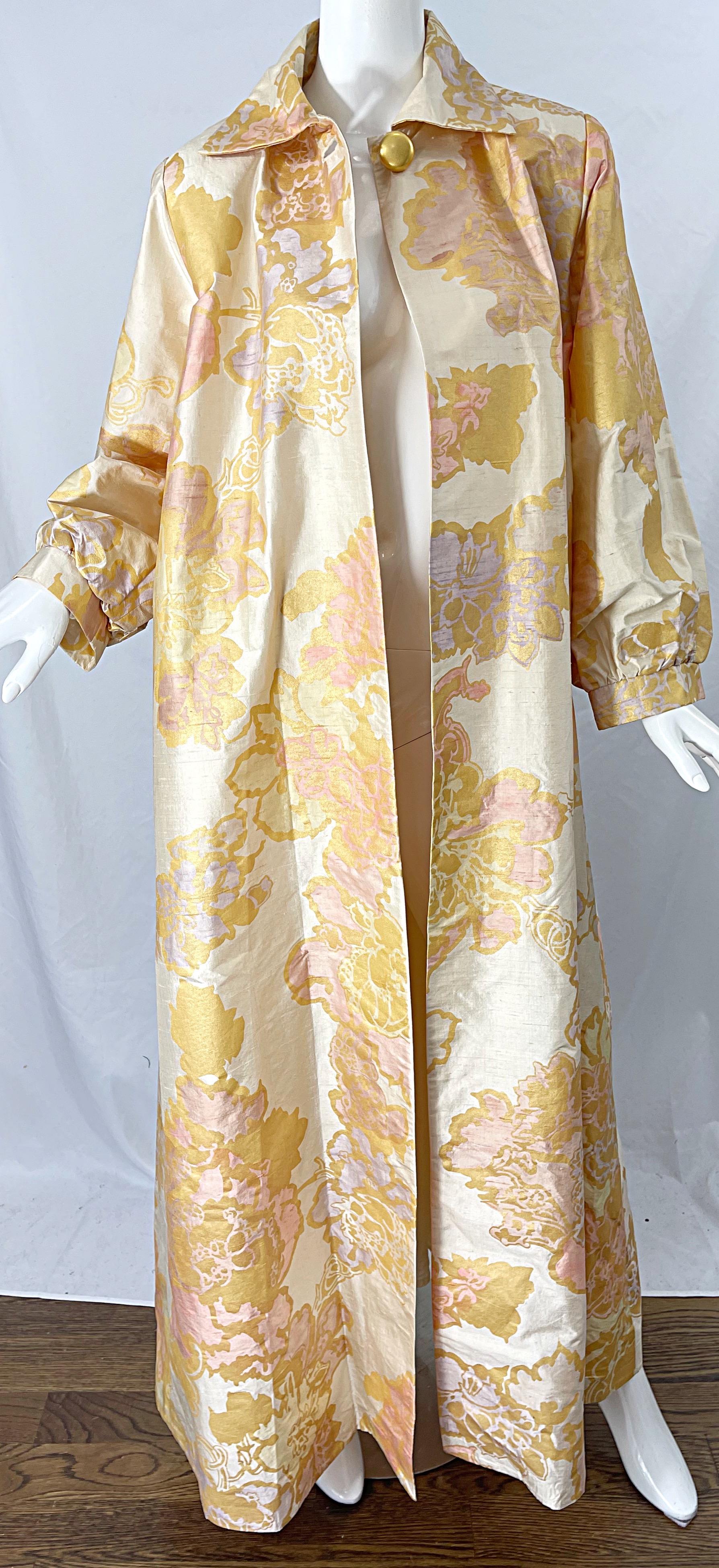 1990s Hand Painted Silk Taffeta Sz 8 Gold Pink Ivory Regal Vintage Opera Jacket For Sale 1