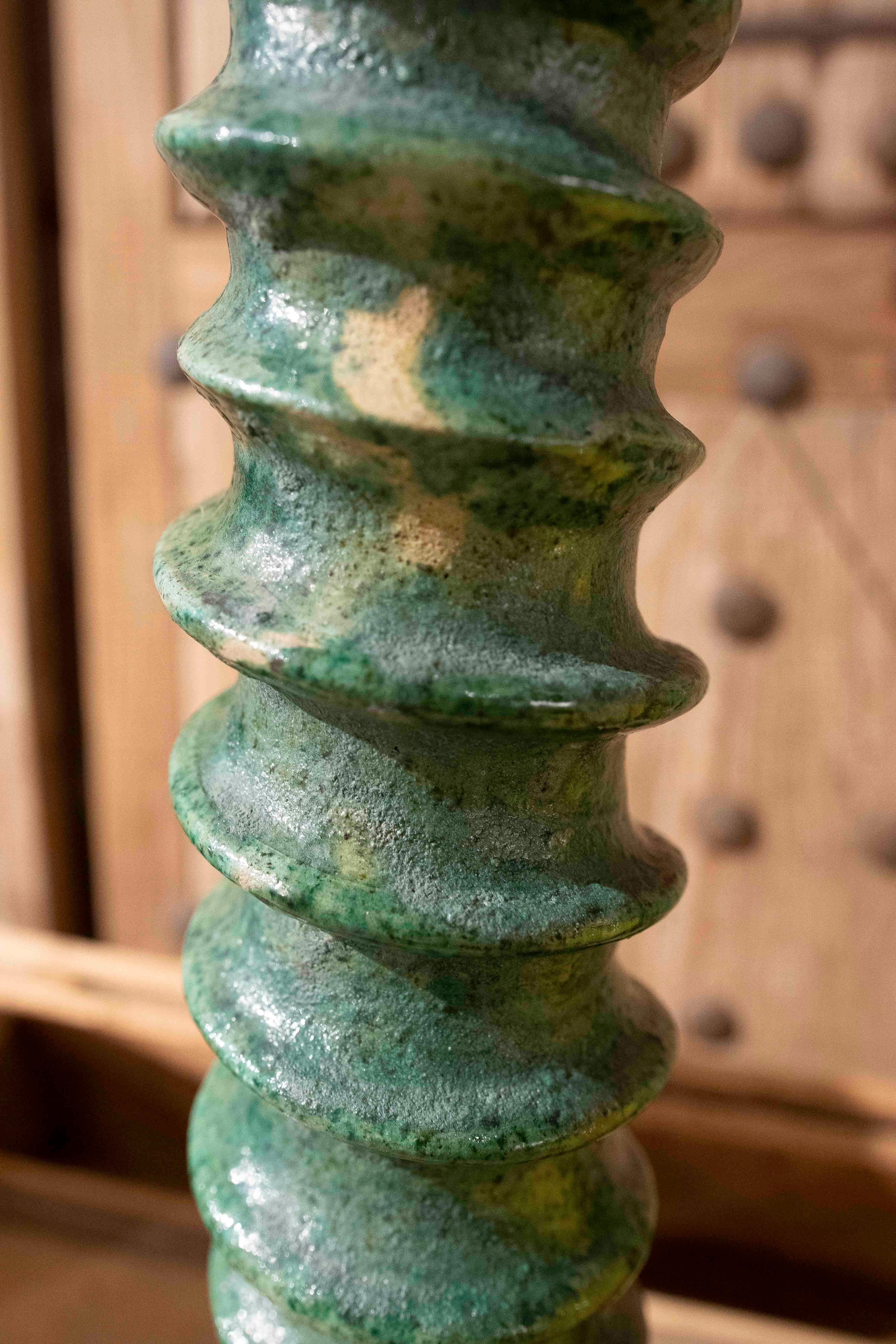 Candeliere marocchino verde con smalto rustico del 1990 realizzato a mano in vendita 2