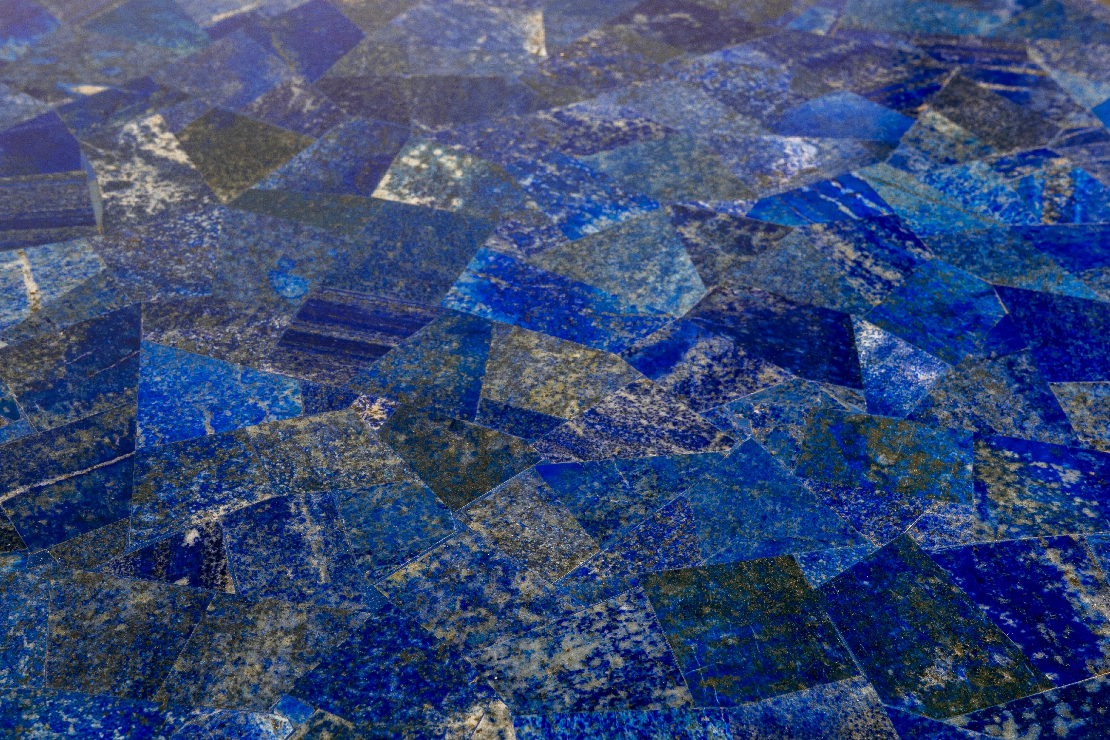 Haut de table rond en mosaïque de pierres semi-précieuses et de lapis-lazuli, fait à la main, années 1990 en vente 5