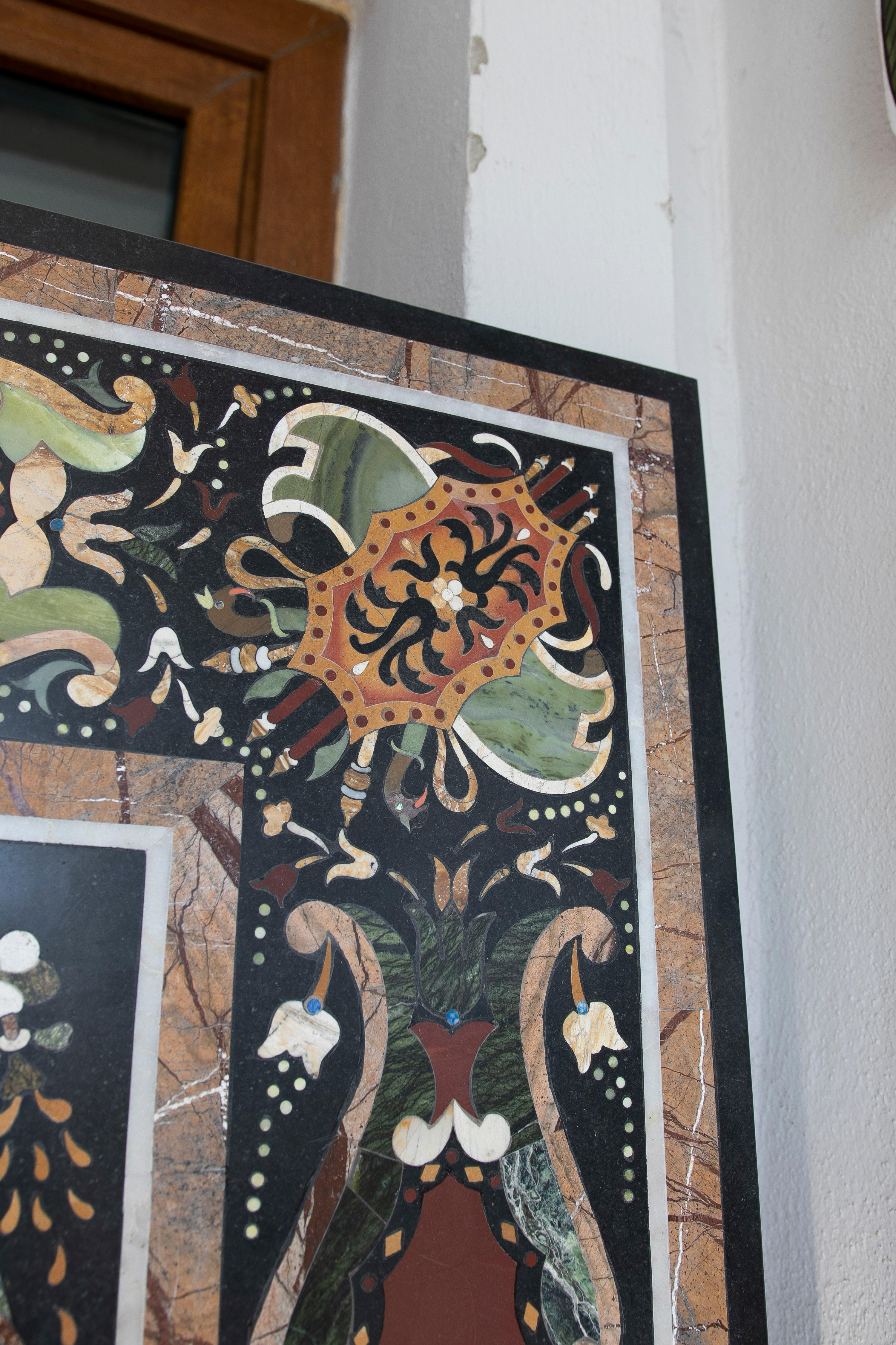 1990er Jahre Handgefertigte Pietra Dura Mosaik-Intarsien-Marmor-Tischplatte 1990er Jahre im Angebot 11