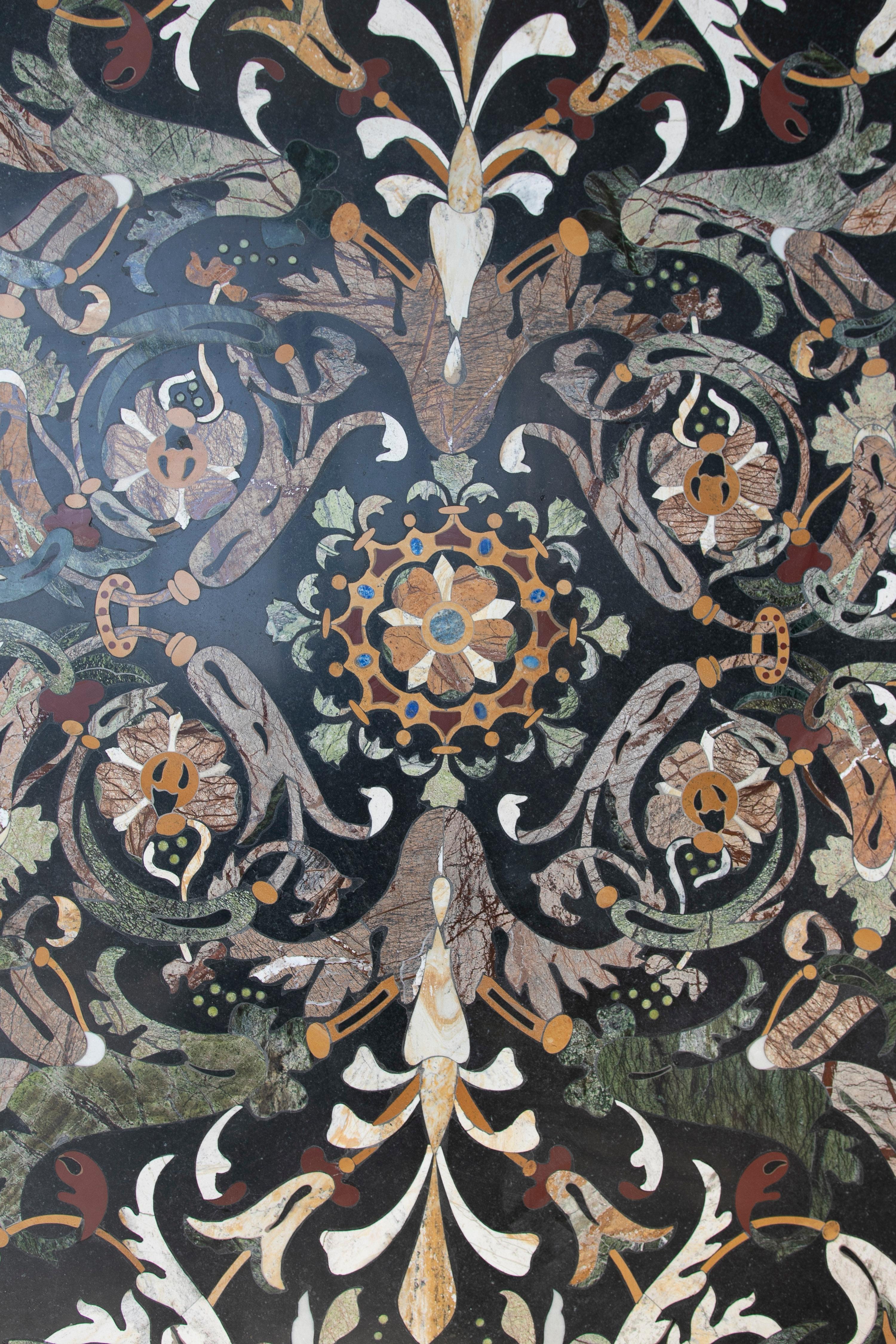 1990er Jahre Handgefertigte Pietra Dura Mosaik-Intarsien-Marmor-Tischplatte 1990er Jahre im Angebot 2