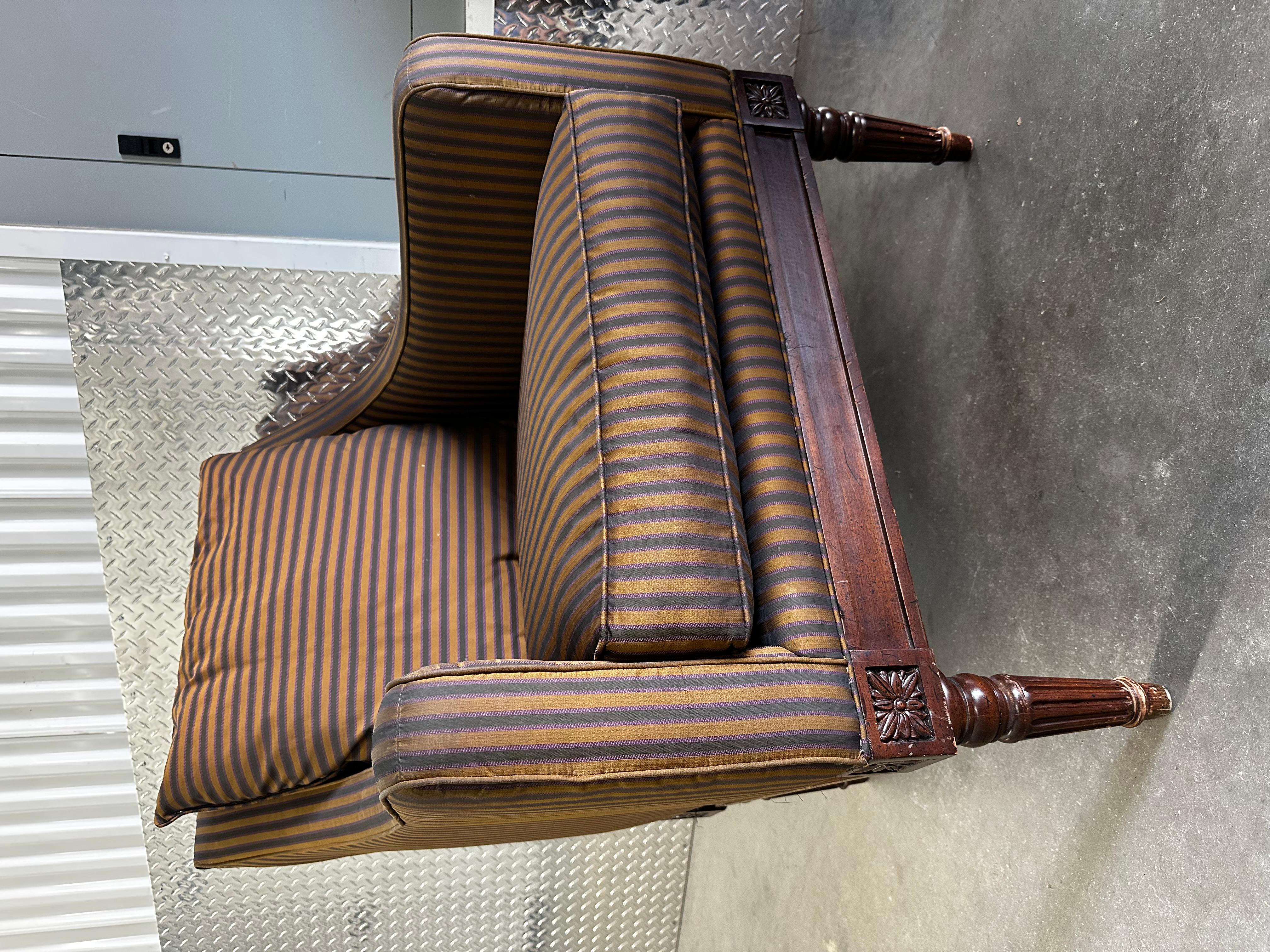 Fine XX secolo Sedie da club in stile neoclassico Henderson Stripes Down degli anni '90, Set di 2 in vendita