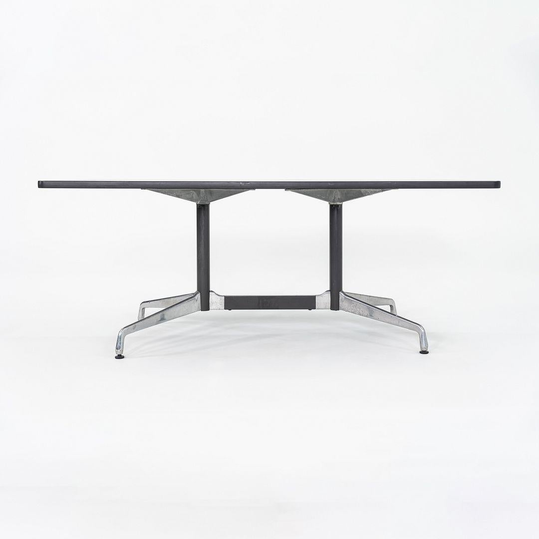 Mesa de comedor segmentada / mesa de conferencias Herman Miller Eames de los años 90 en roble oscuro en venta 3