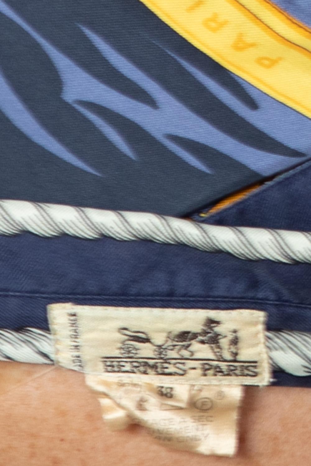 Hermès - Chemise en soie bleue et noire à imprimé nautique, années 1990 en vente 5