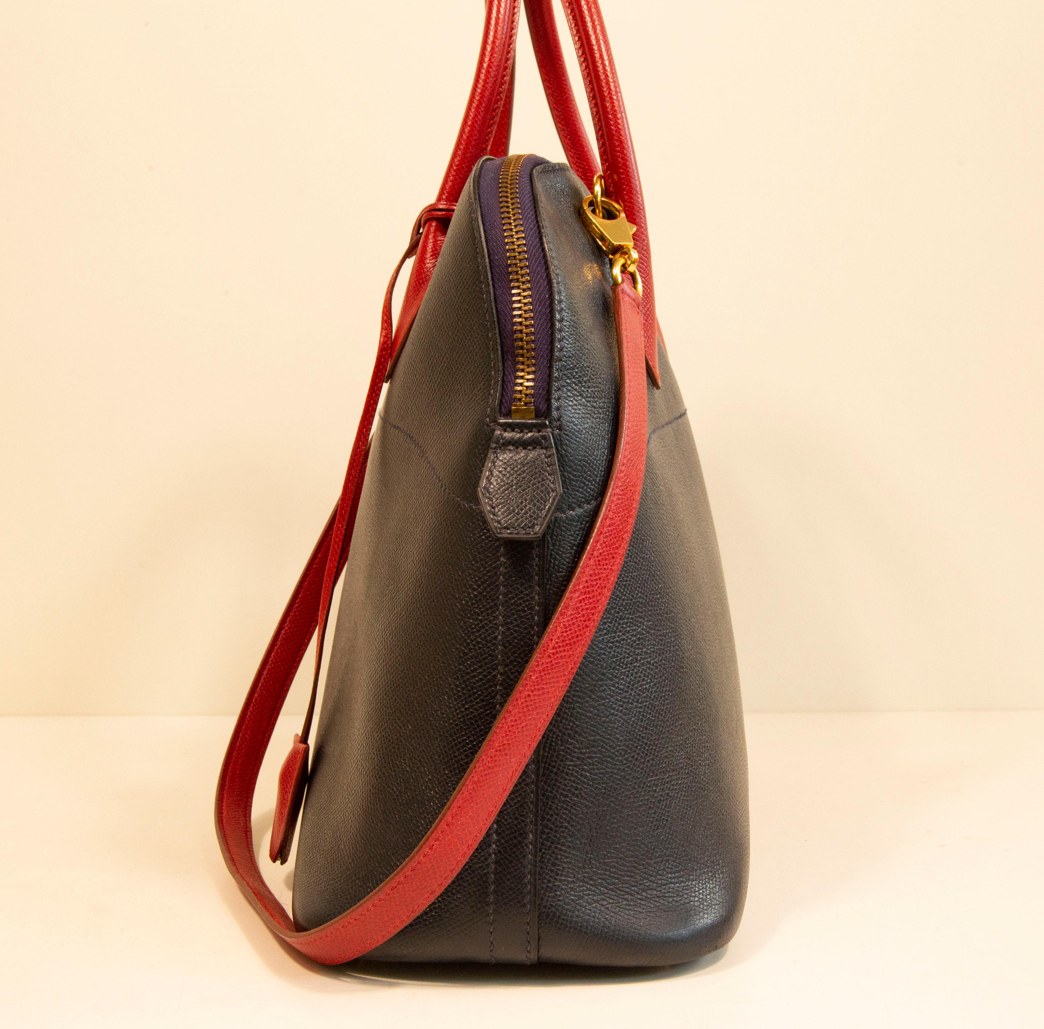 Women's 1990s Hermes Bolide 35 Bag in Navy Blue and Red Leather For Sale