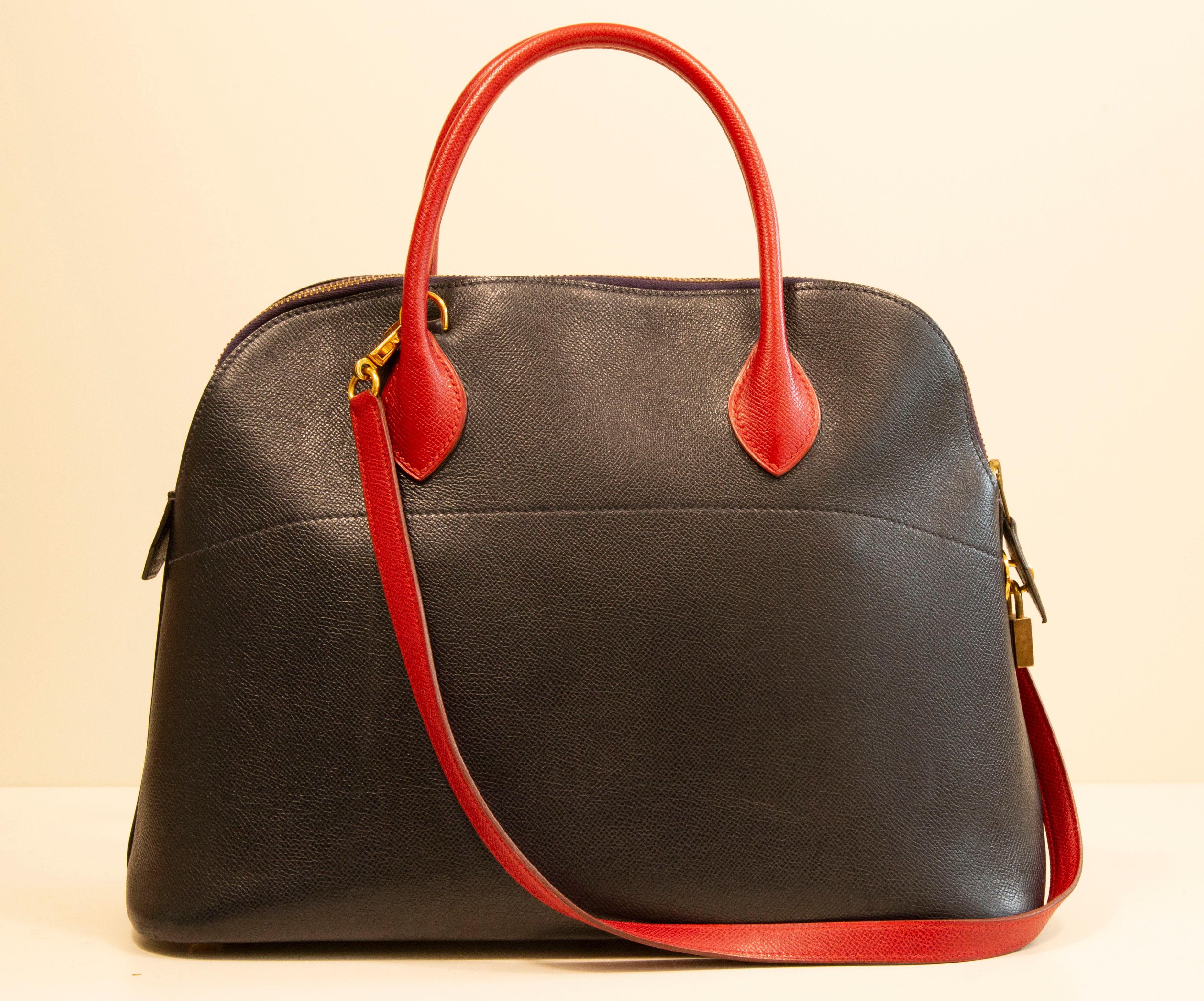 1990s Hermes Bolide 35 Bag in Navy Blue and Red Leather For Sale 2